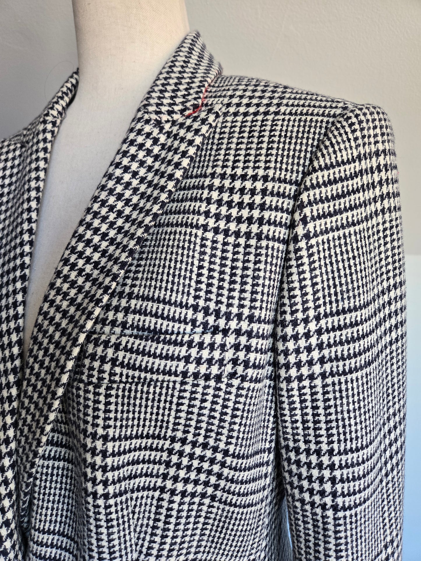 Boden British Tweed by Mallalieu's of Delph Houndstooth Wool Blazer - Medium