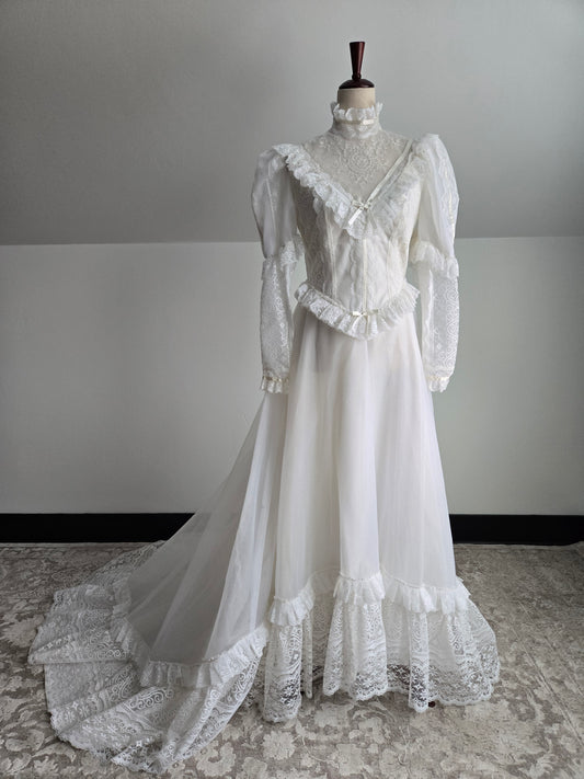 Vintage Victorian Gunne Style Wedding Dress