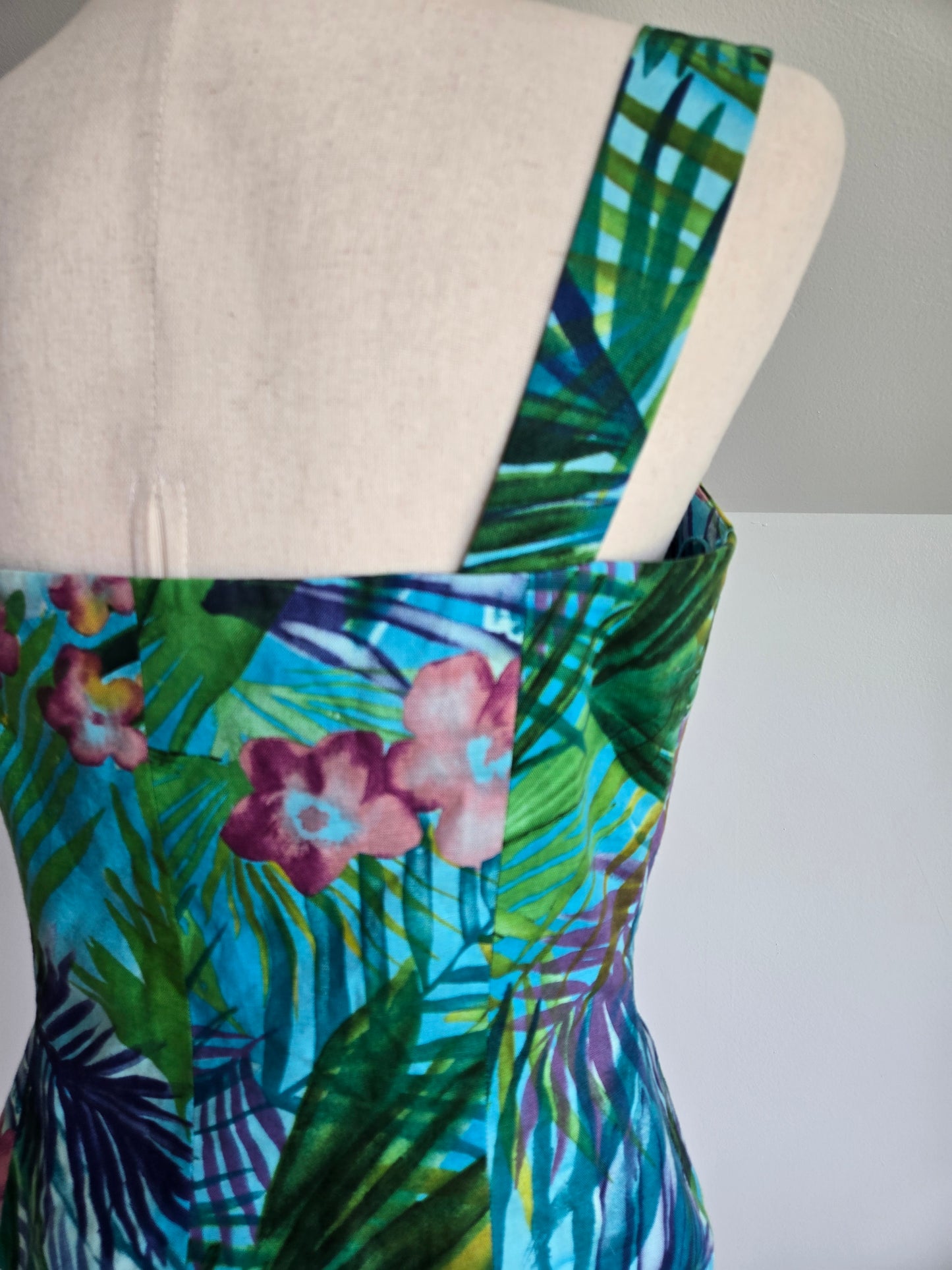 Maggy London Cotton/Linen Floral Tank