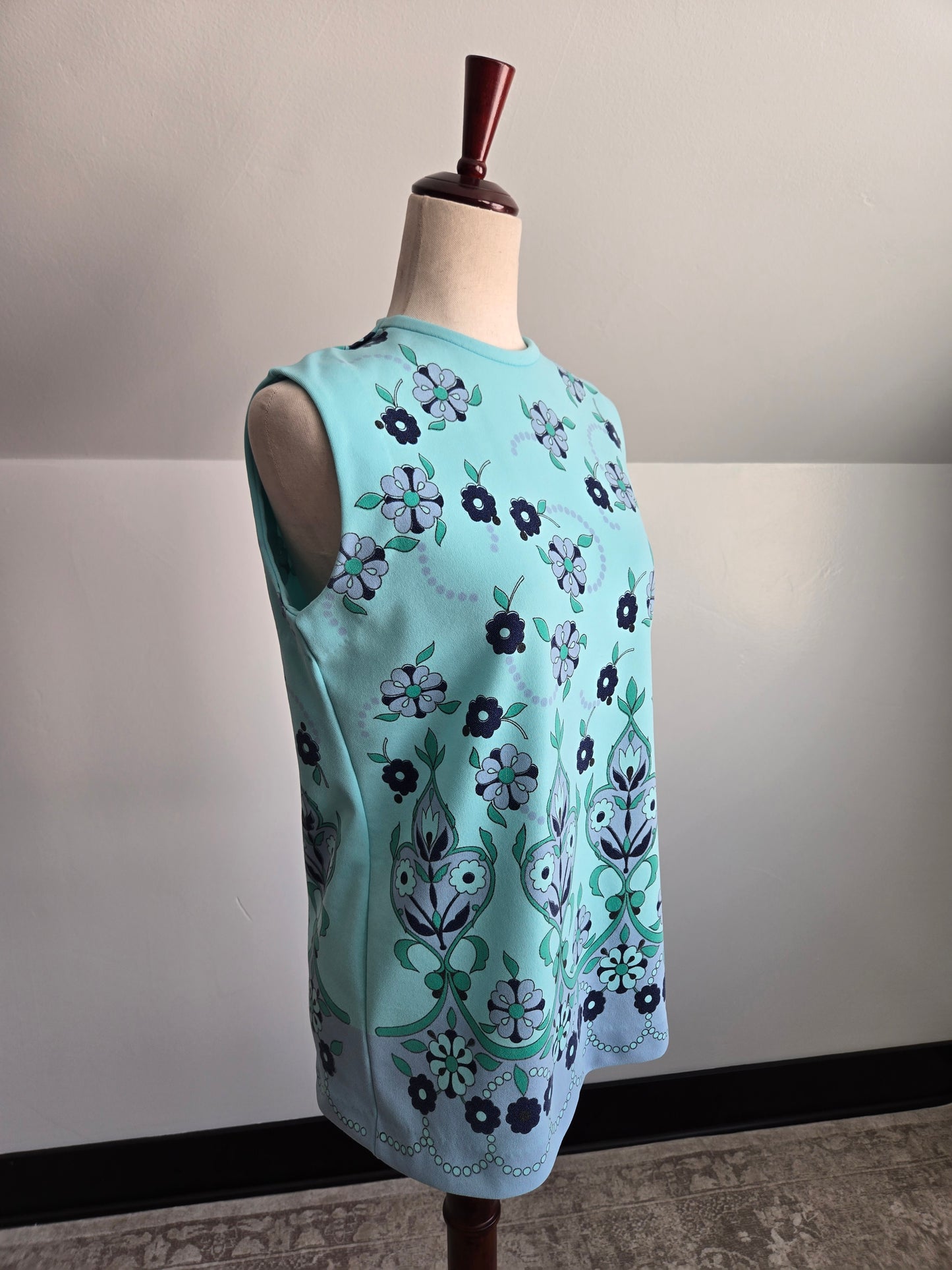 Vintage 1970s Novelty Tank - medium