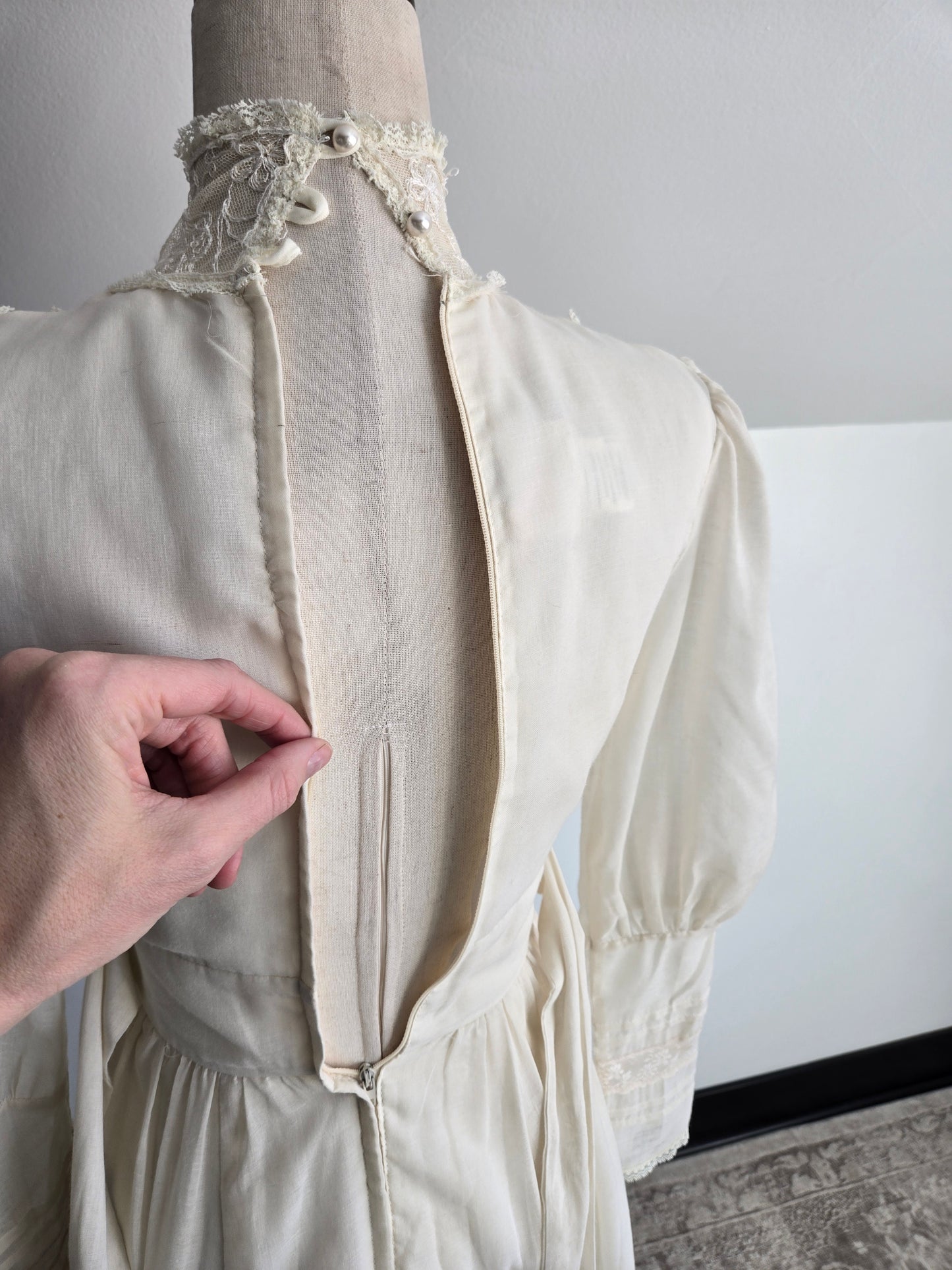 Gold Label Gunne Sax by Jessica San Freansisco Vintage 70s Lace Ethereal Dress - XS