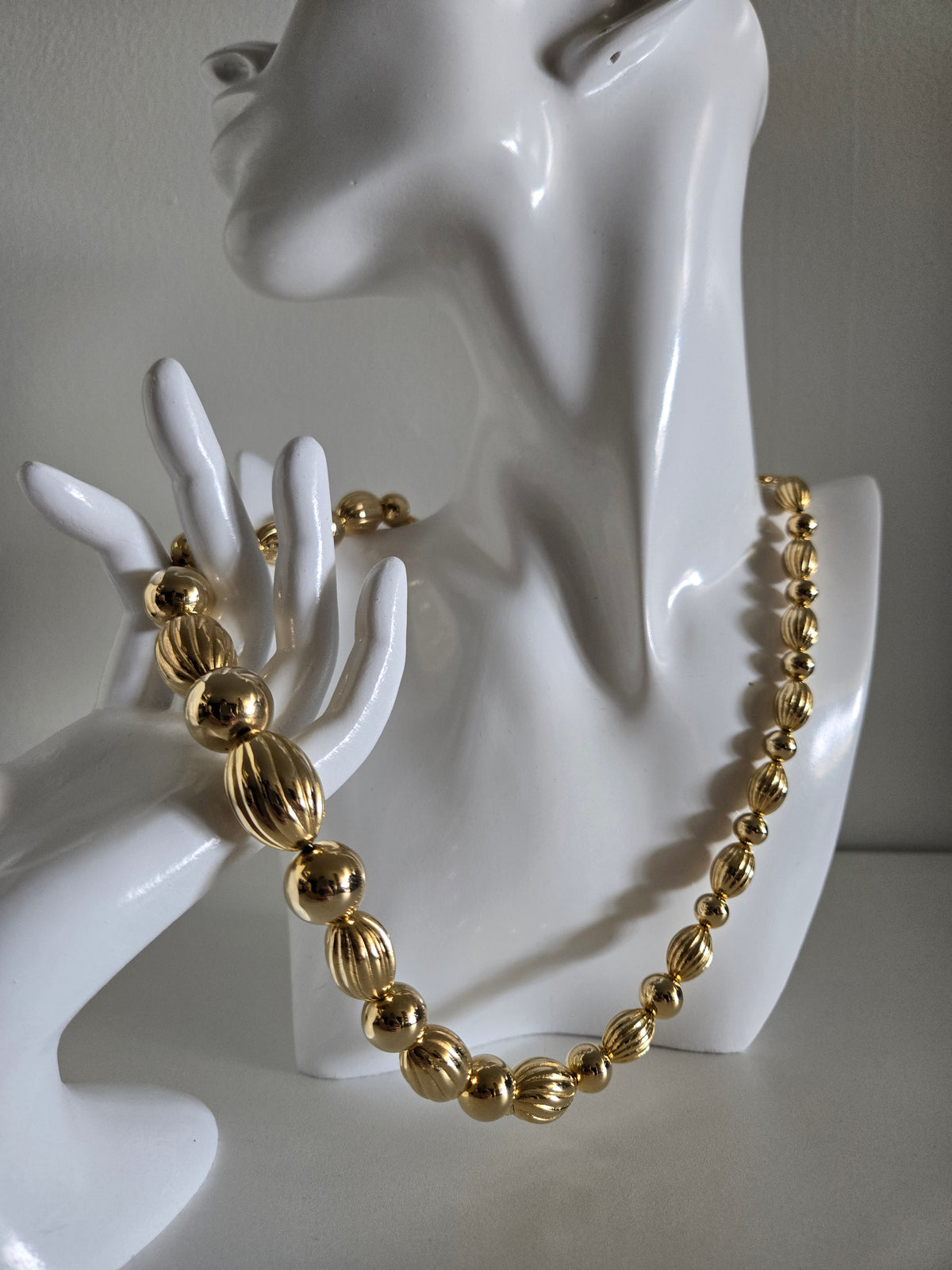 Vintage 14K Gold Plated Graduated Bead Necklace