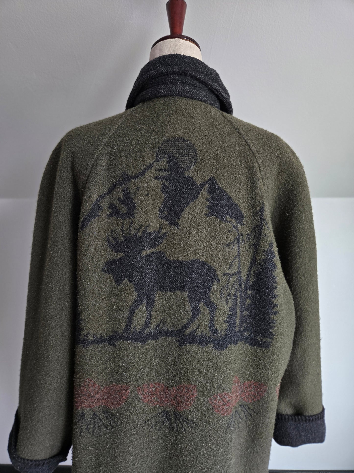 Vintage Wooded River Moose Jacket Made in Idaho - Large