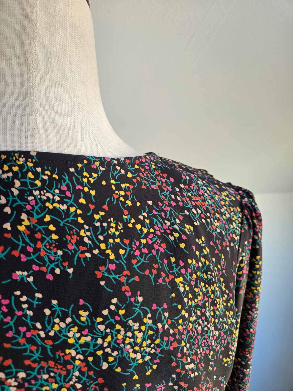 Parker Silk Floral Heart Print Wrap Dress - Medium