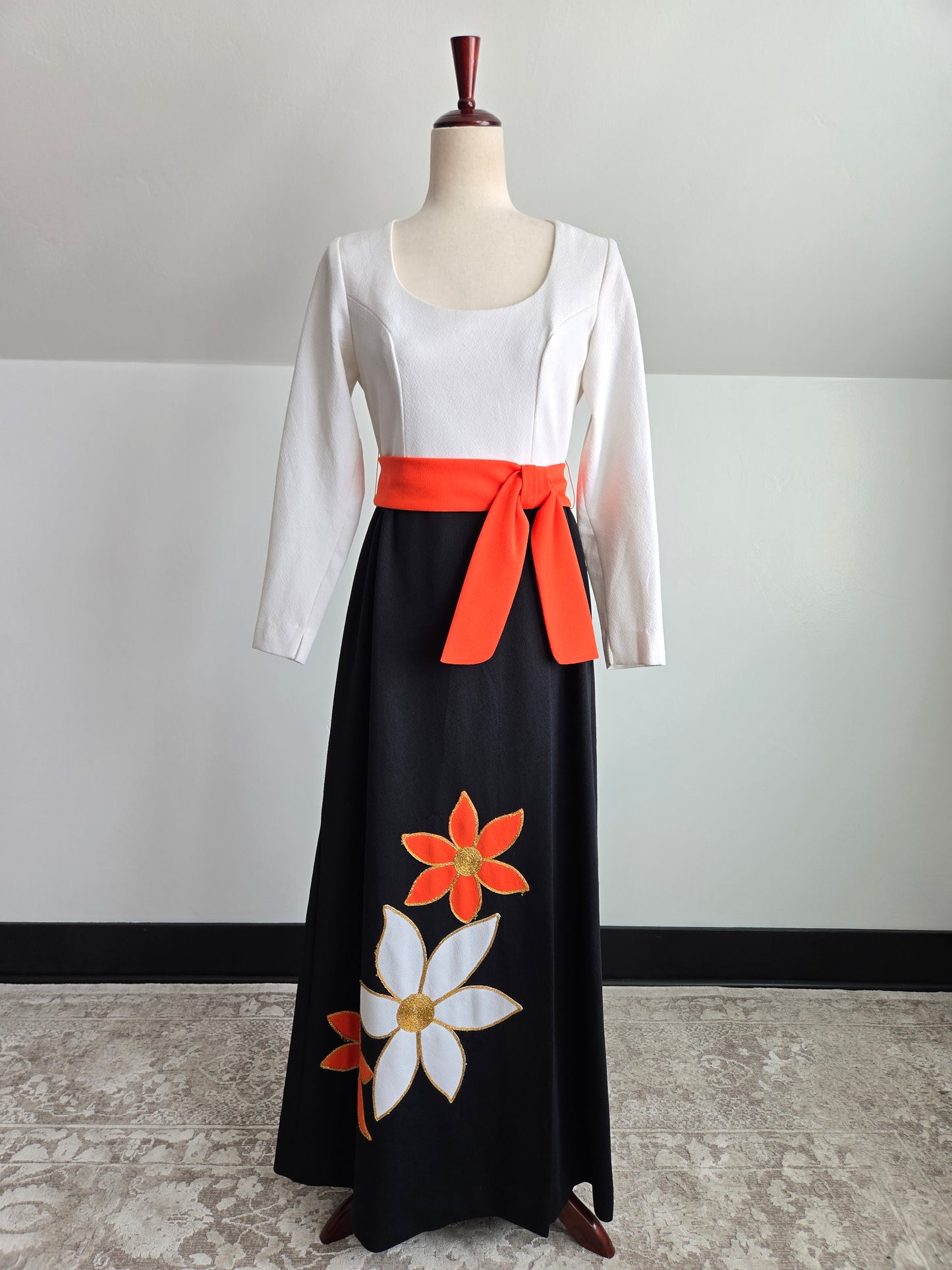 Carroll's Vintage 70s Flower Power Maxi Dress - medium