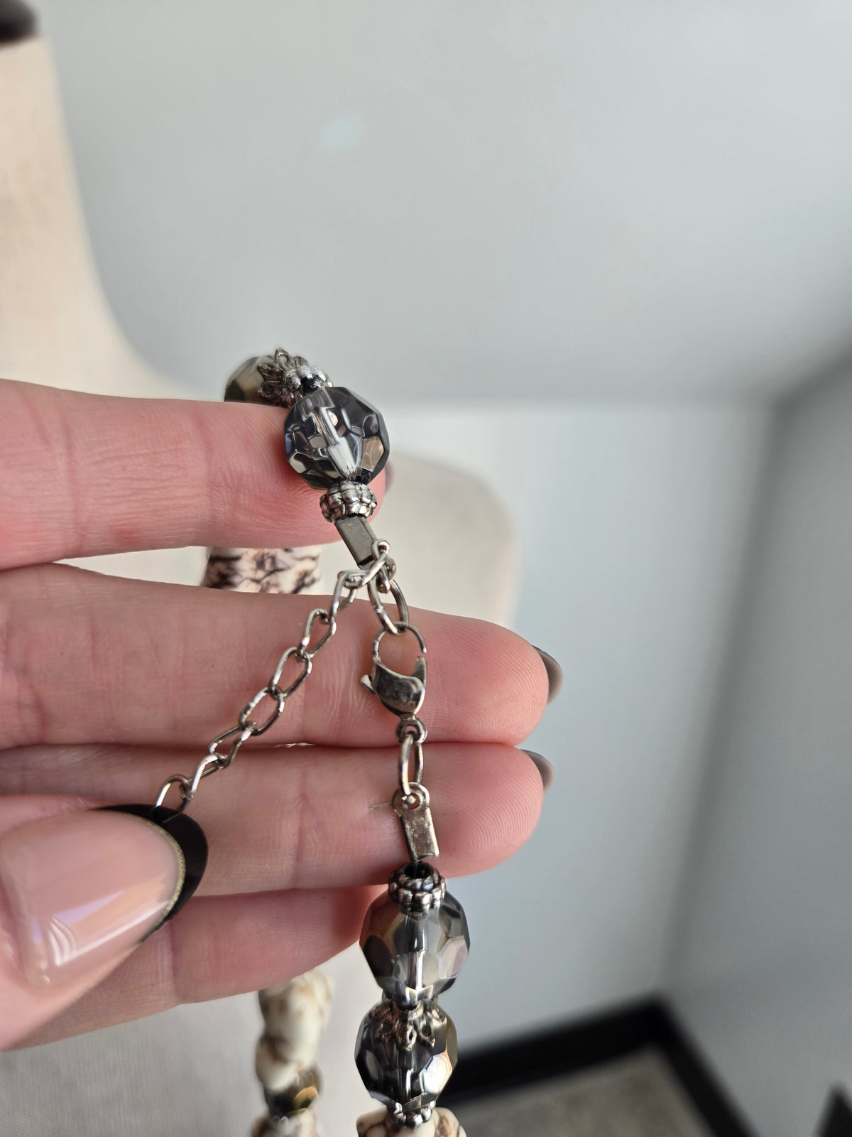 Dramatic Howlite and Glass Bead Chunky Necklace