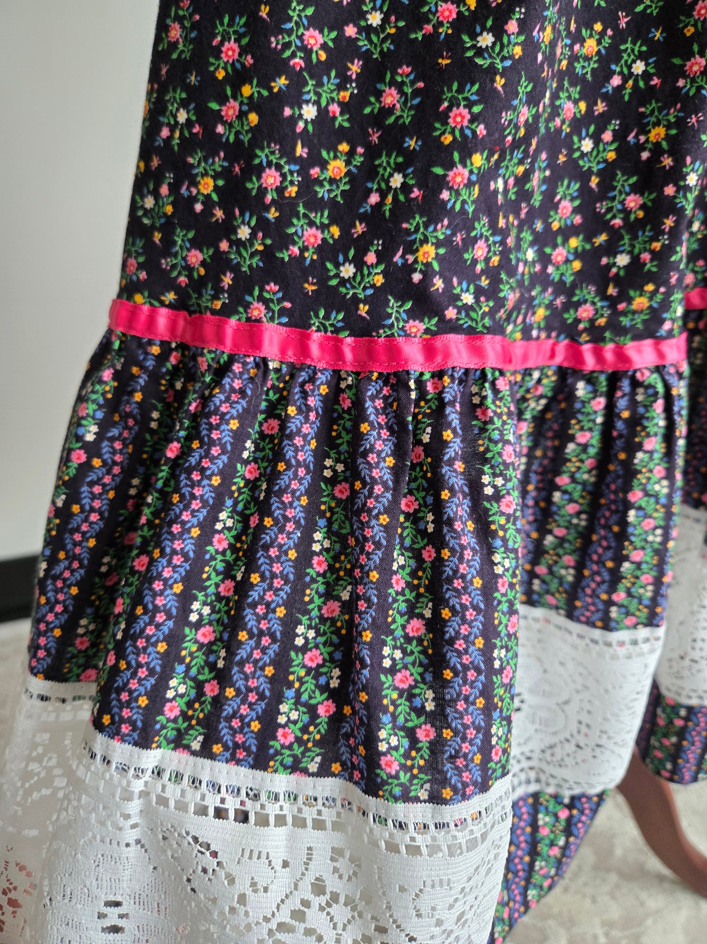 Petite Fashions Vintage 60s Velvet and Floral Prairie Dress - XS