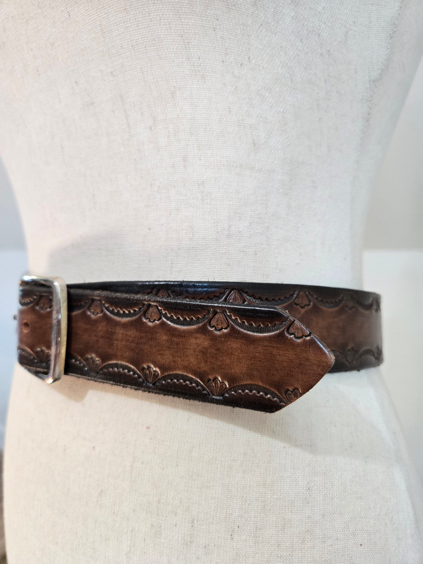 Brown Tooled Genuine Leather Western Belt - W30-33"