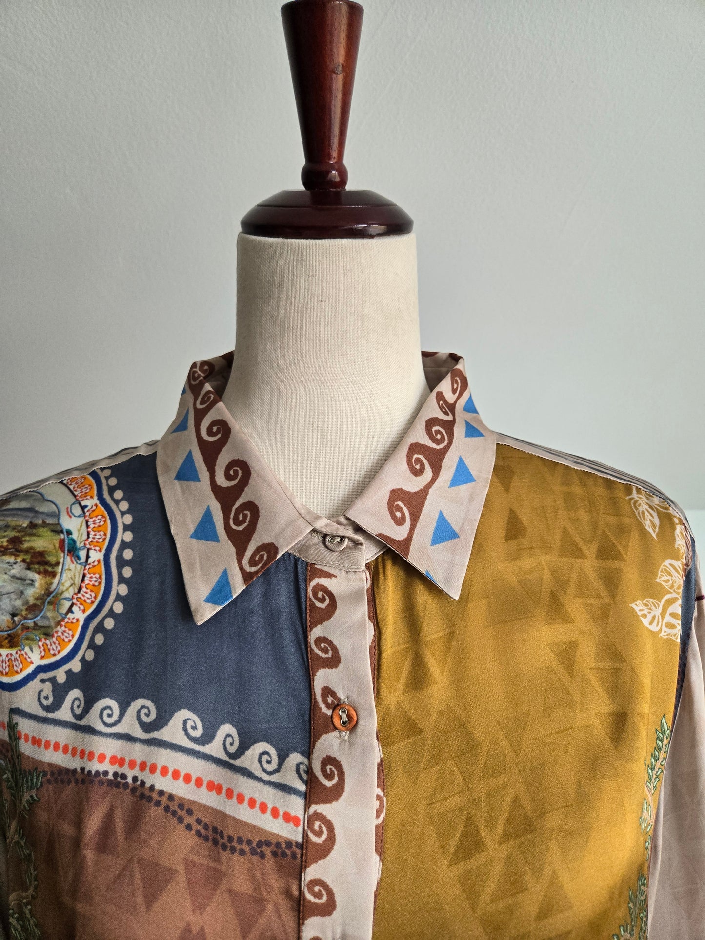 Ranna Gill Travel Print Luxury Resort Wear Blouse - Large