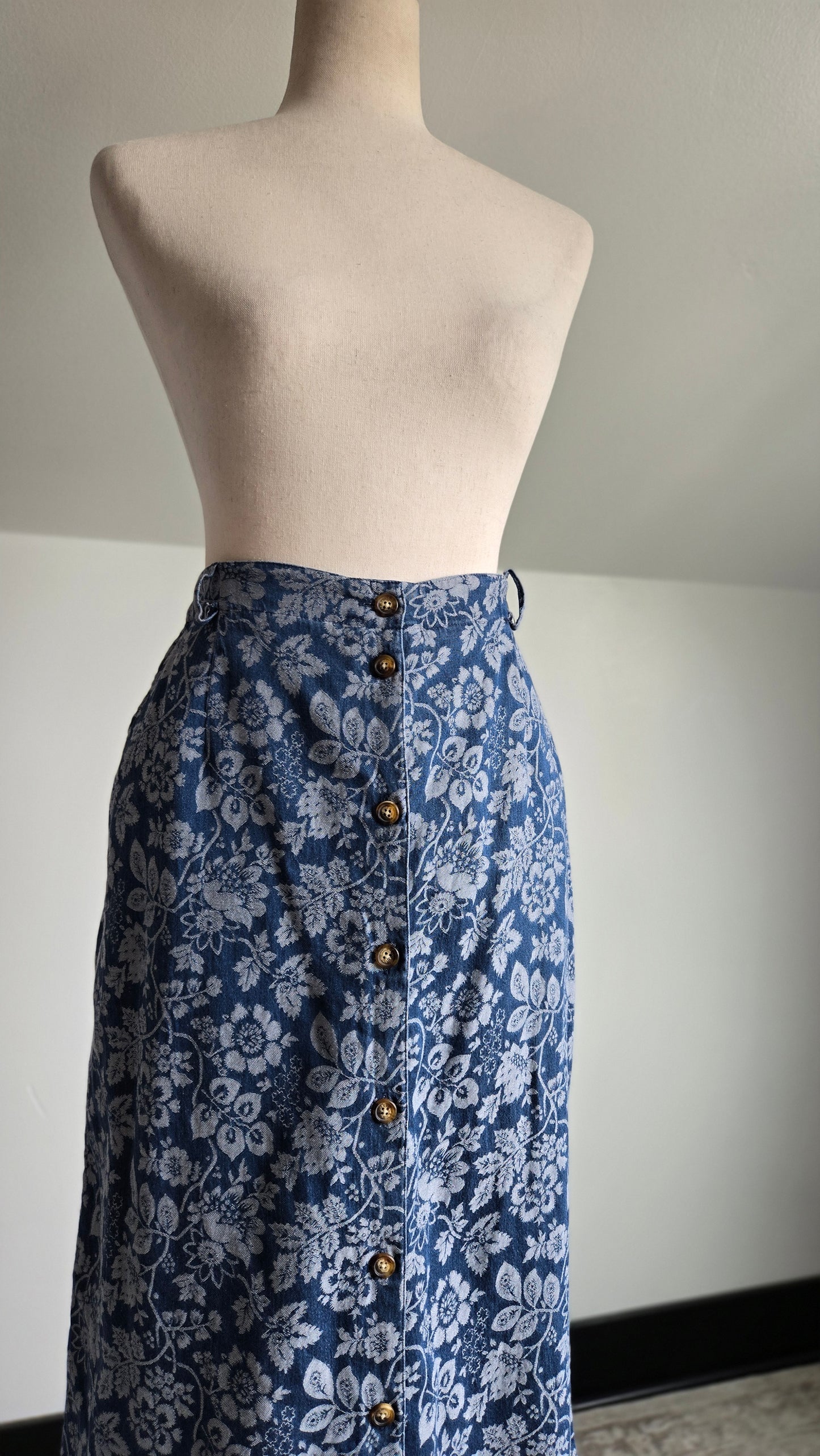Vintage Orvis Denim Floral Jacquard Skirt - W34-37"