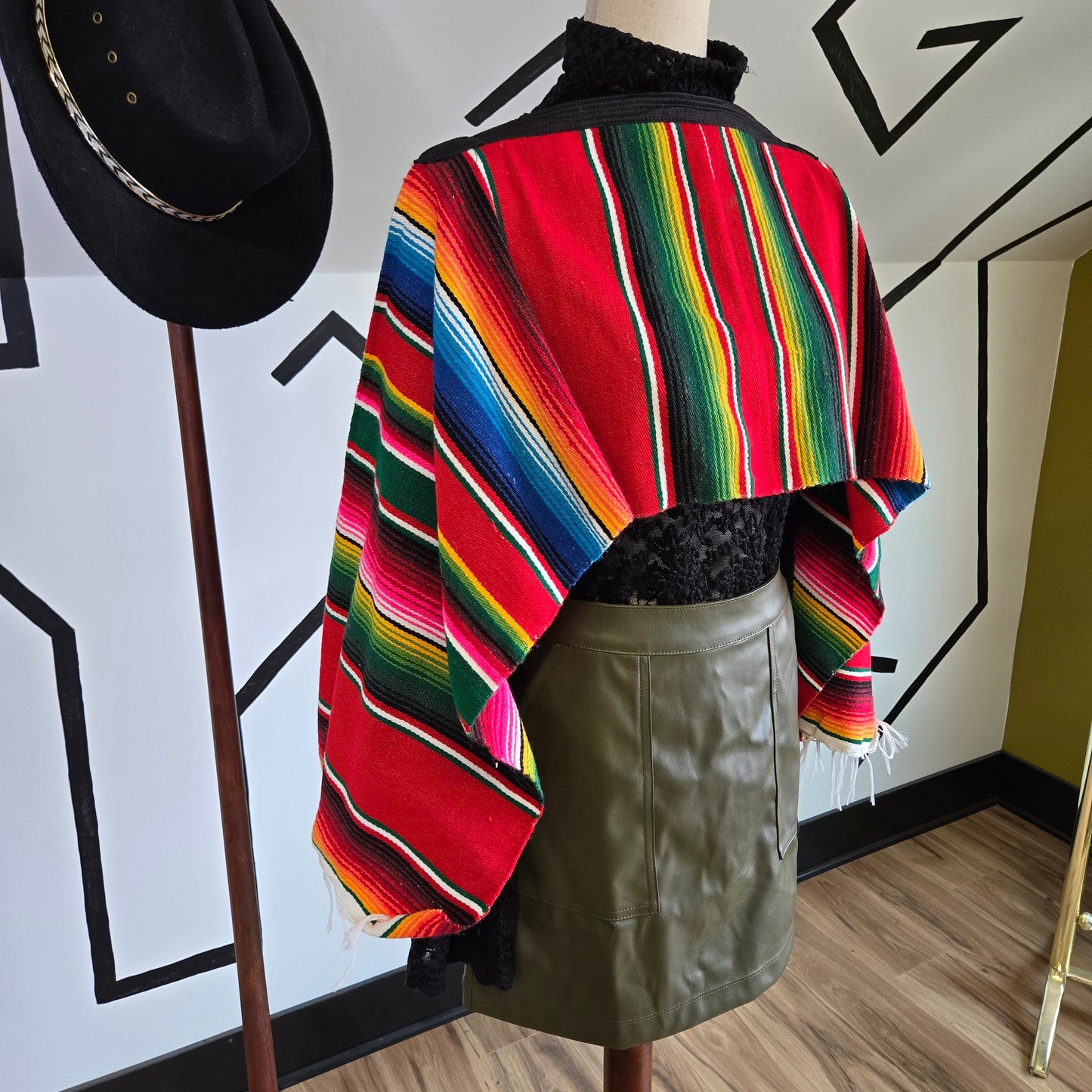 Southwest Cropped Shoulder Shawl in a Serape Pattern - OS