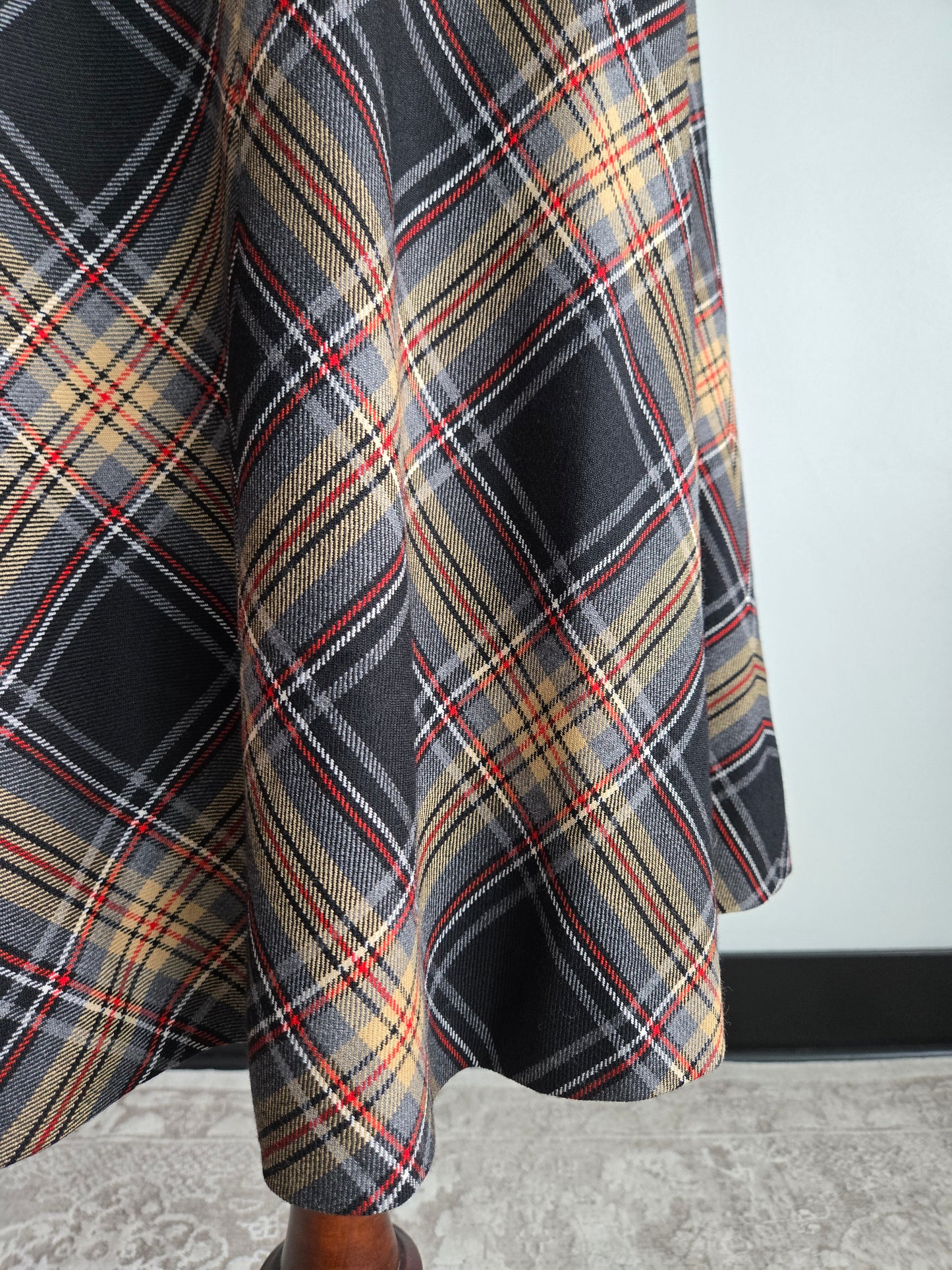 Aljean of Canada Vintage 70s Pure Wool A-line Skirt - W28"