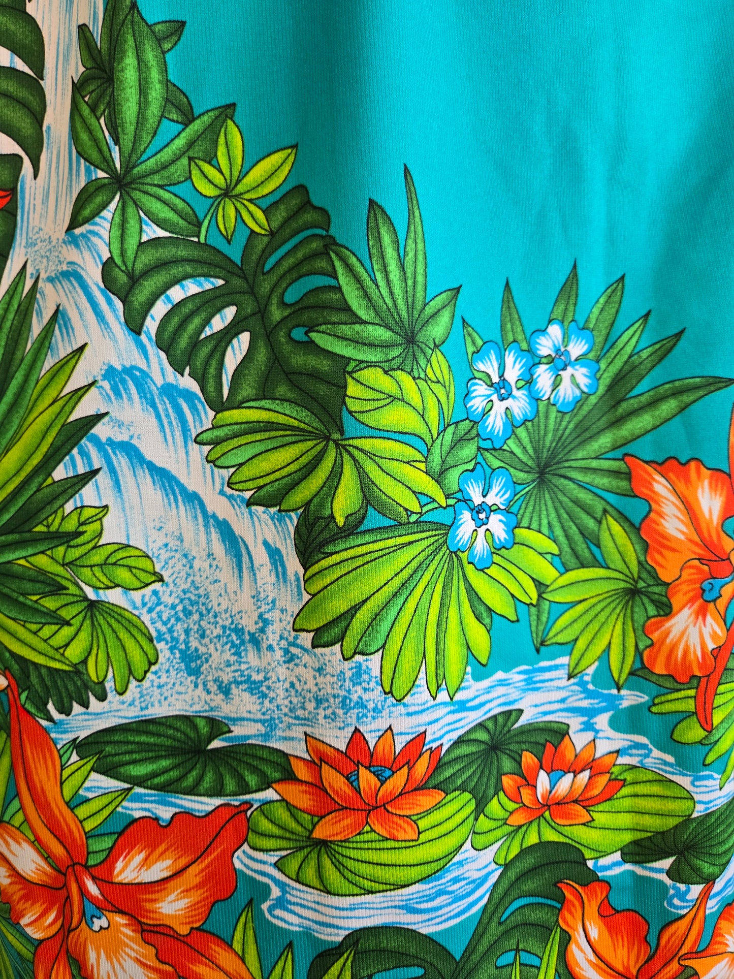 Sidan Hawaii Vintage Waterfall Muumuu - Medium