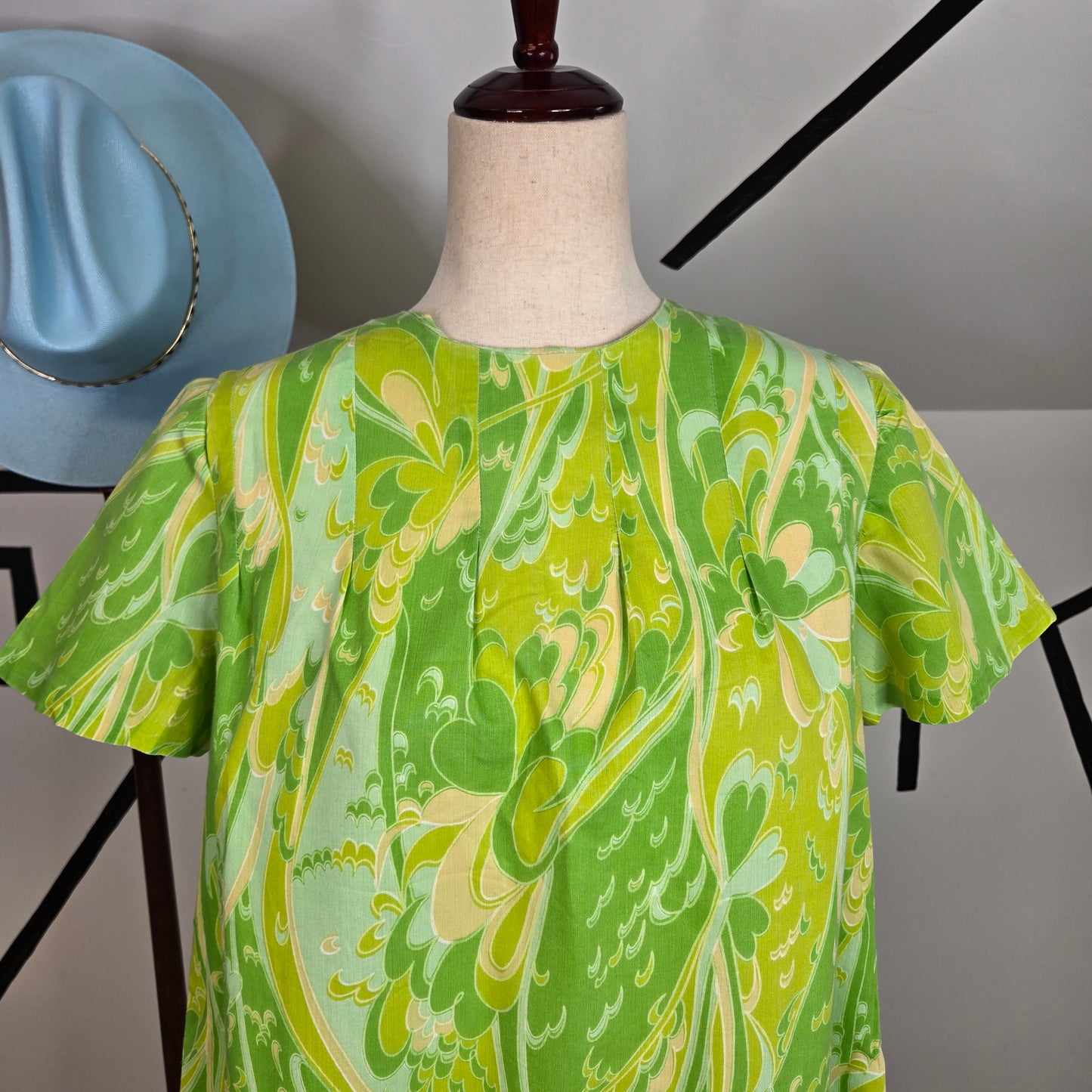 Vintage 1950s Handmade Lime Green Gauzy Cotton Shift Dress - medium