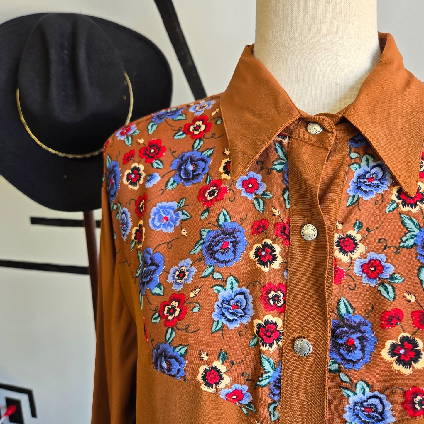 Desert West by Sherry Holt Vintage Floral Western Top - Medium