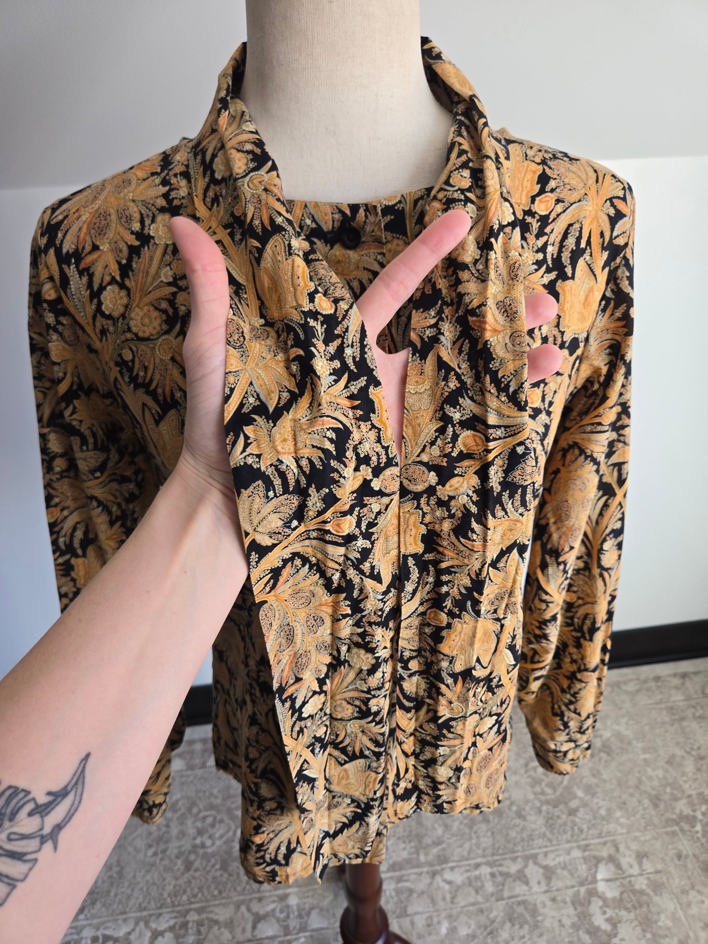 Vintage ERNST Strauss Cotton Tie Front Top - medium