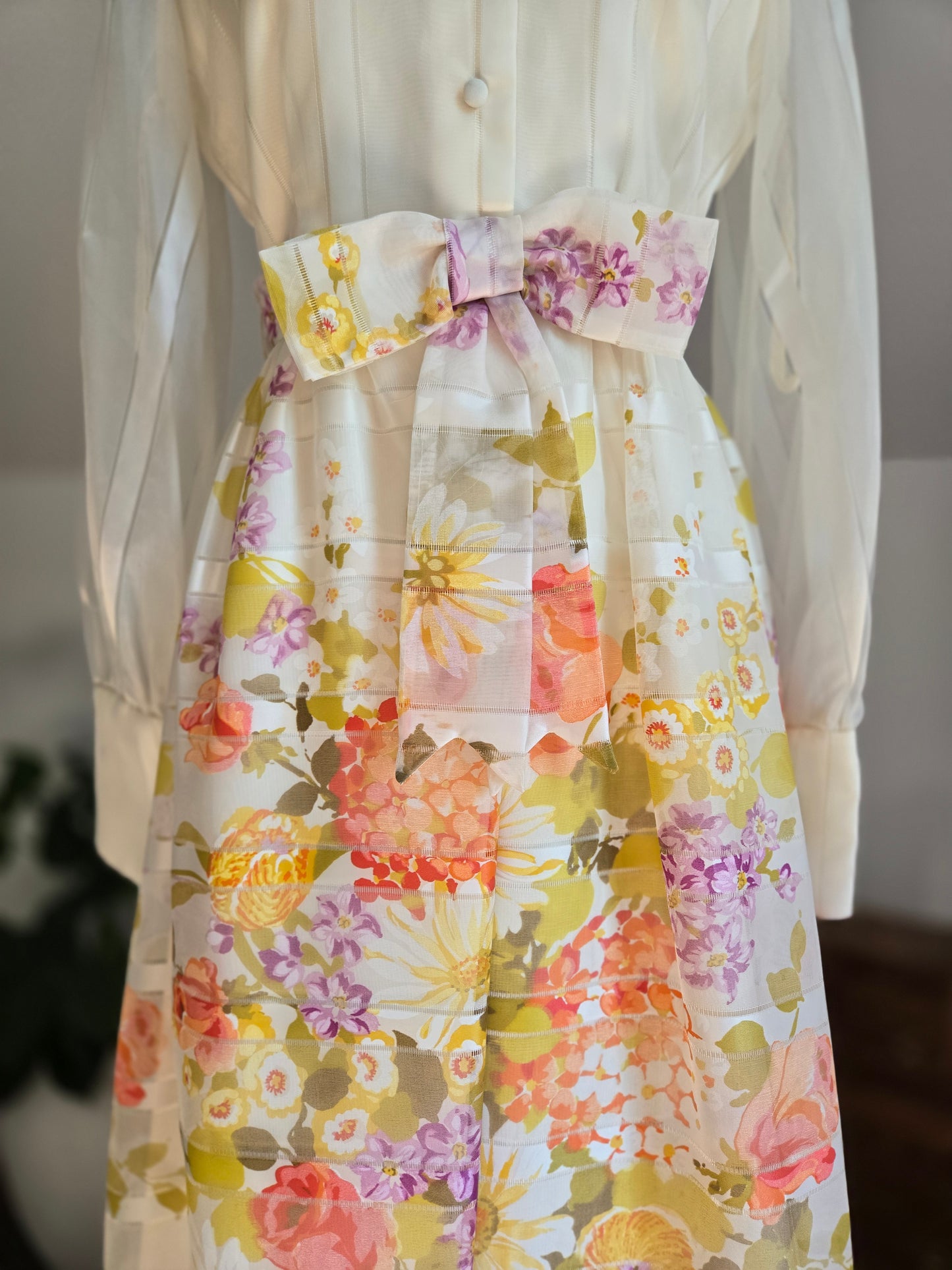 Lorrie Deb San Fransisco Vintage 1970s Hostess Dress - small