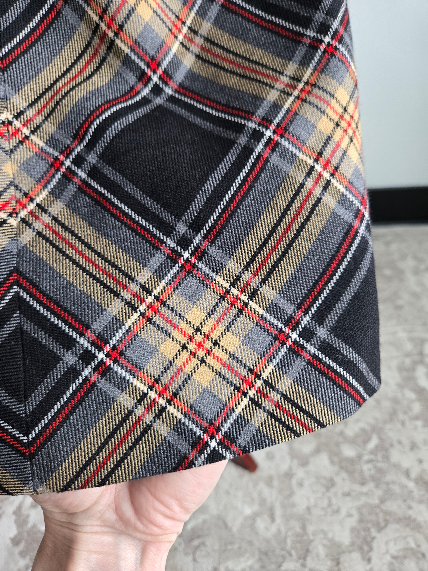Aljean of Canada Vintage 70s Pure Wool A-line Skirt - W28"