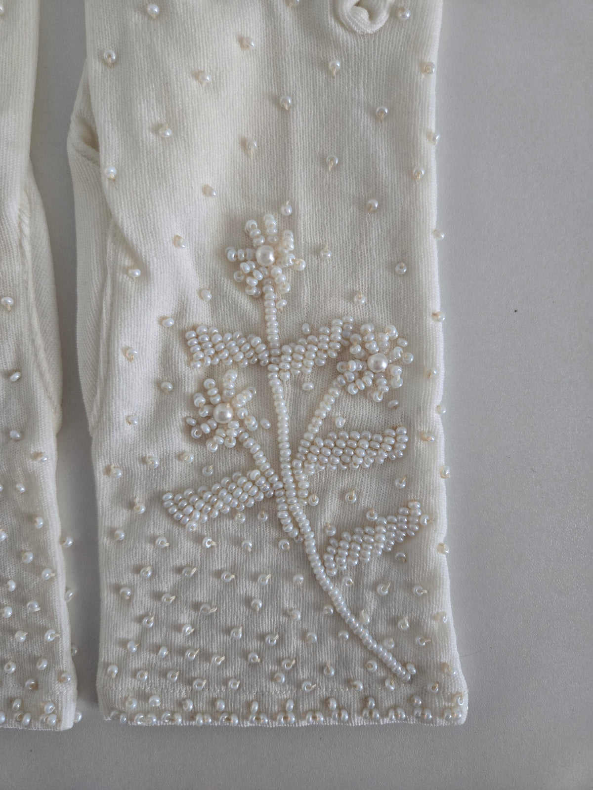 Vintage 1950s Deadstock Nylon Gloves with Pearls - Small