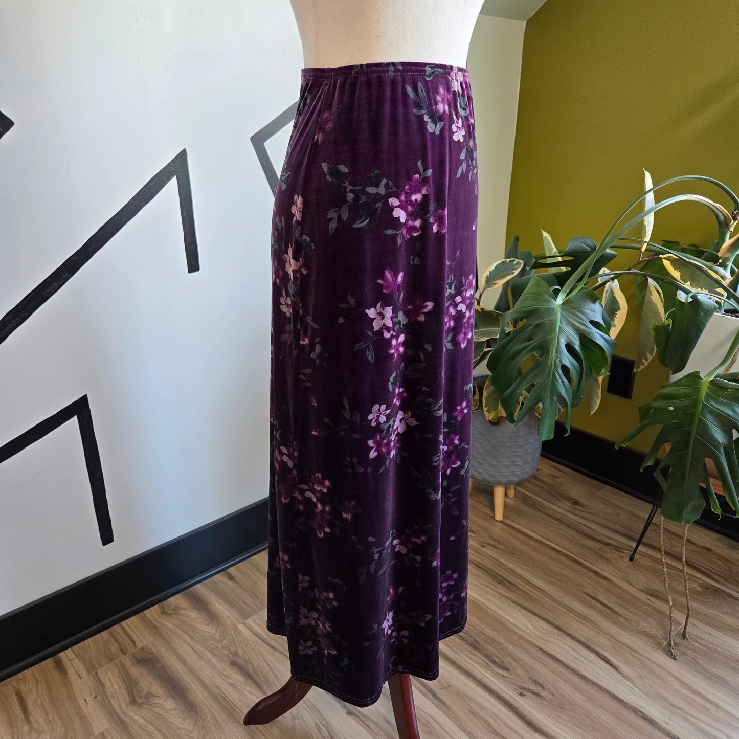 KC Parker Vintage Purple Floral Velvet Maxi Skirt - small