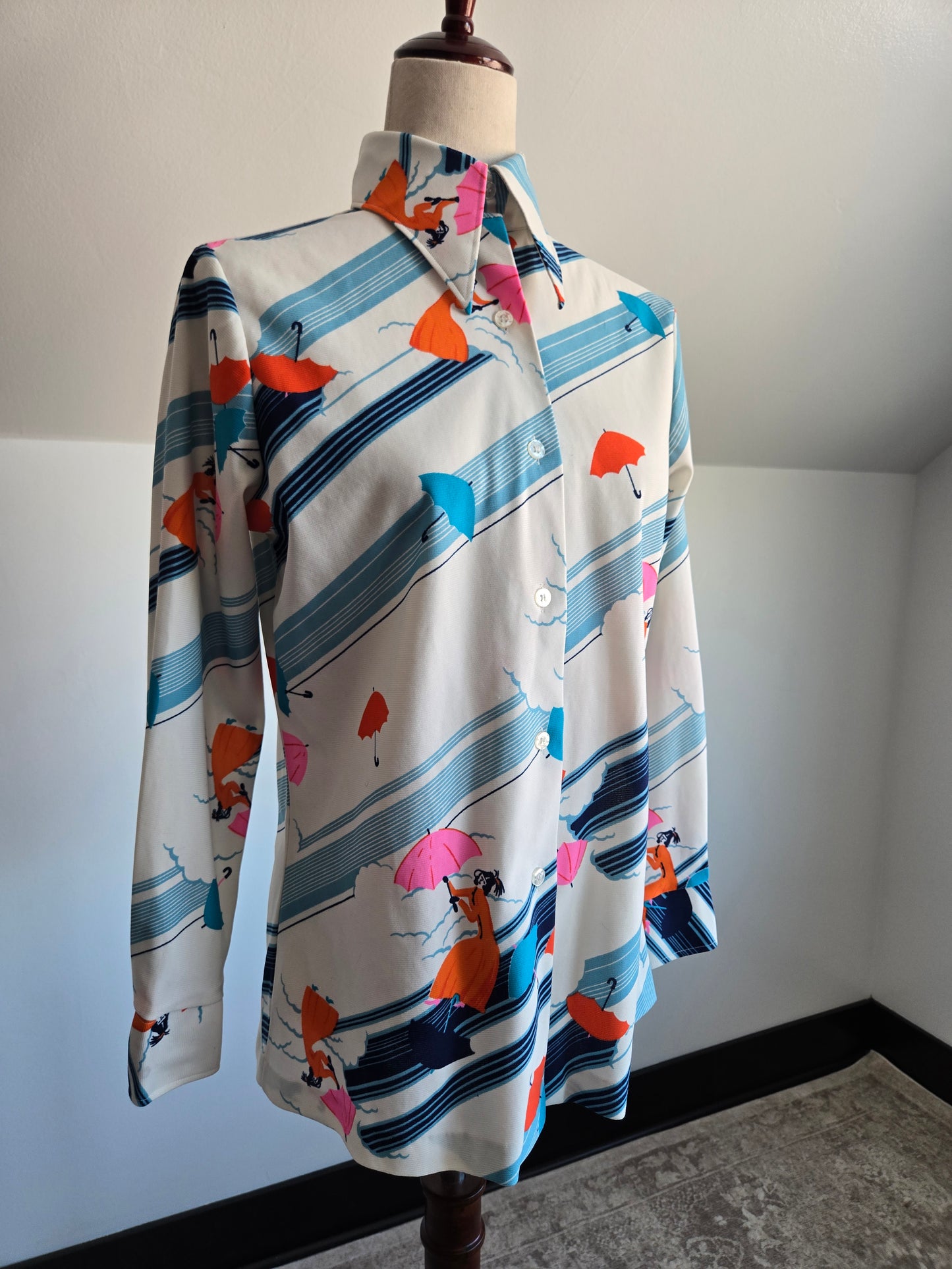Amy Barr Vintage 70s Novelty Umbrella Lady Shirt - large