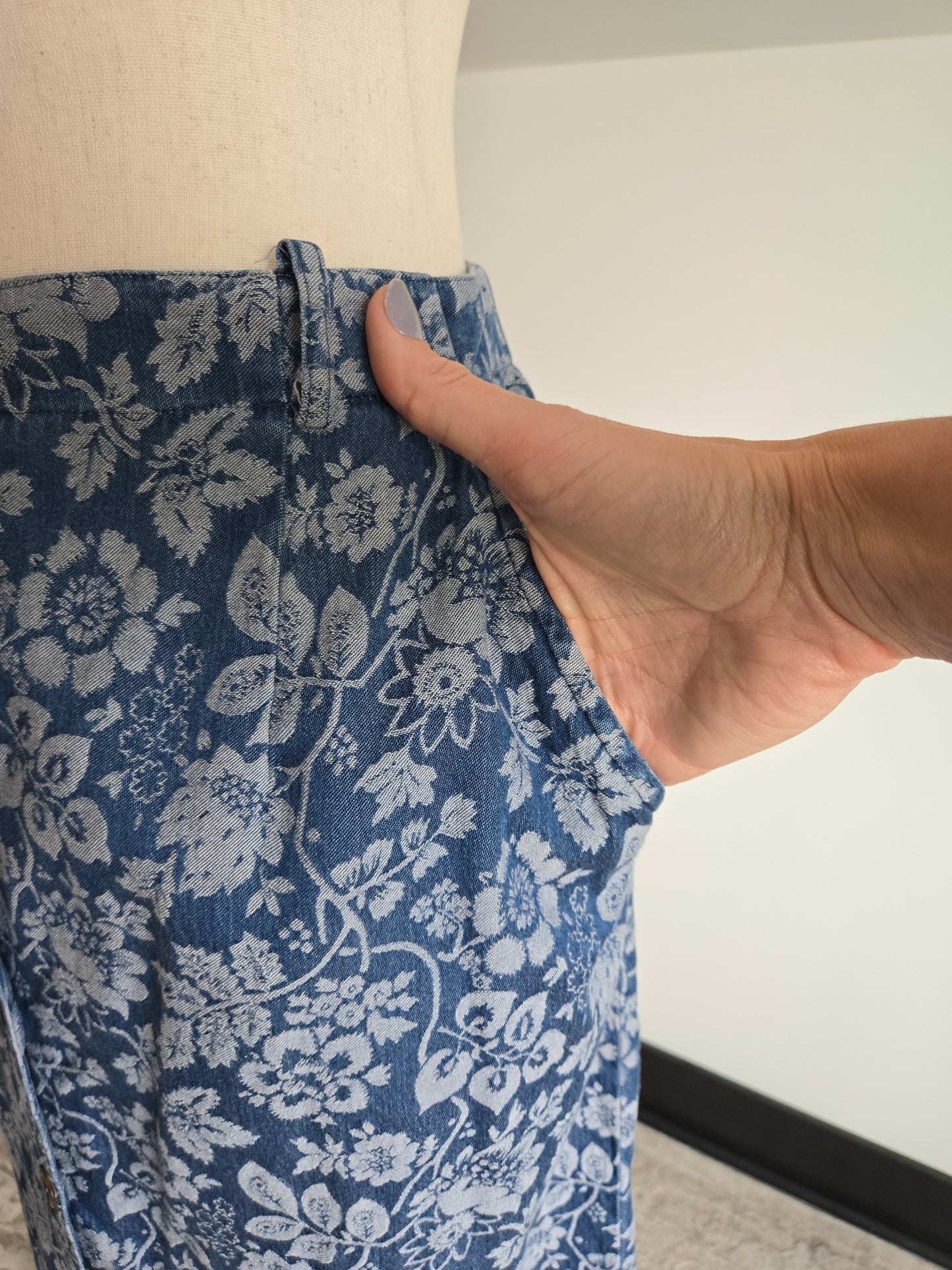 Vintage Orvis Denim Floral Jacquard Skirt - W34-37"