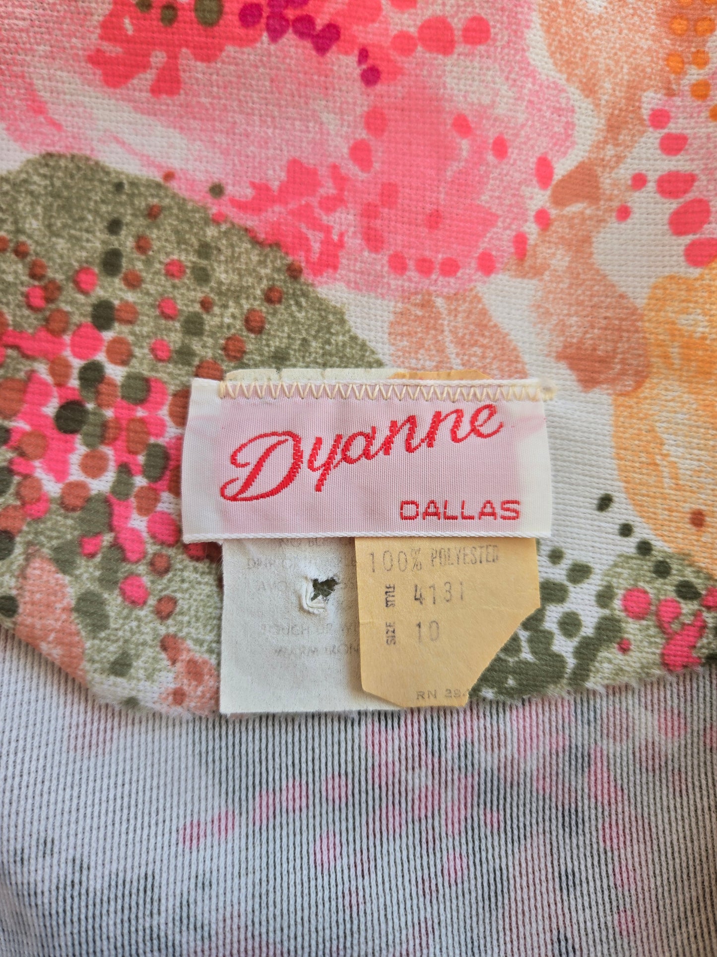 Dyanne Dallas Vintage 70s Bright Floral Dress with Belt - small