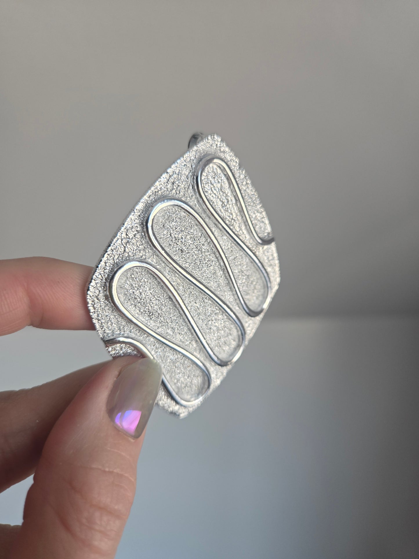 1961 Sarah Coventry Silver Tone Nile Three Piece Set