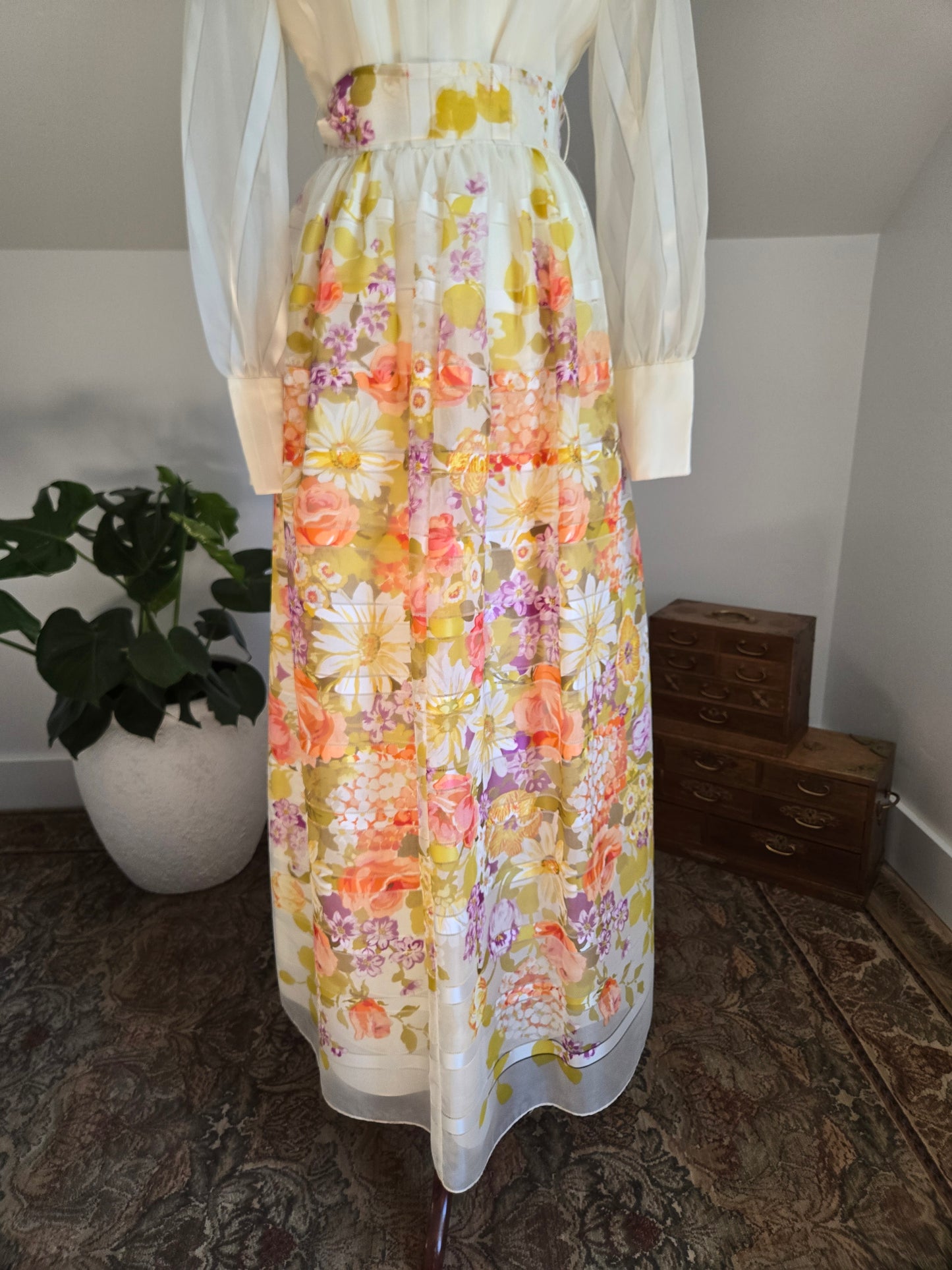 Lorrie Deb San Fransisco Vintage 1970s Hostess Dress - small
