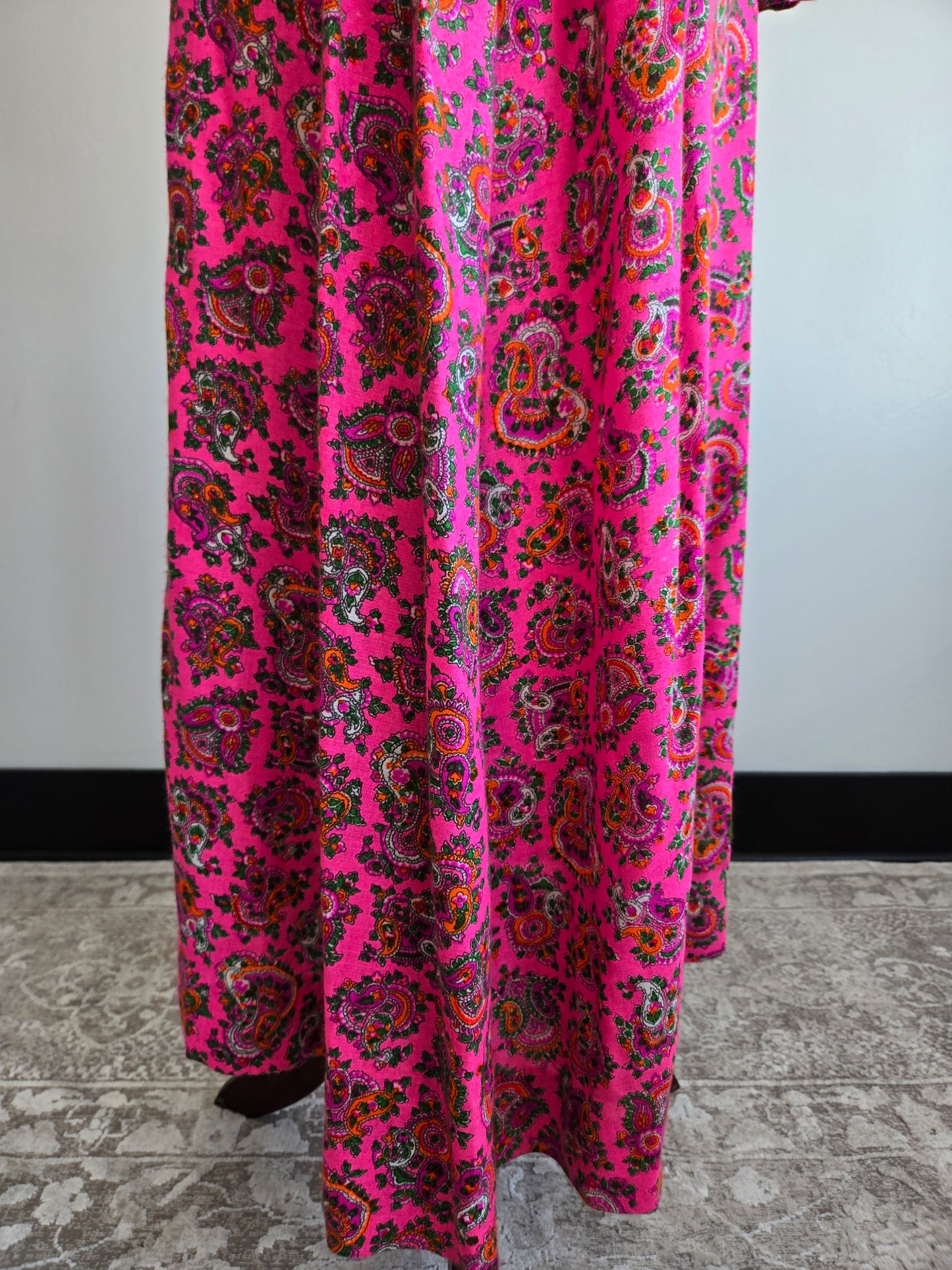 Vintage Pink Paisley Brushed Acrylic Dayglo Print Dress - XS/S