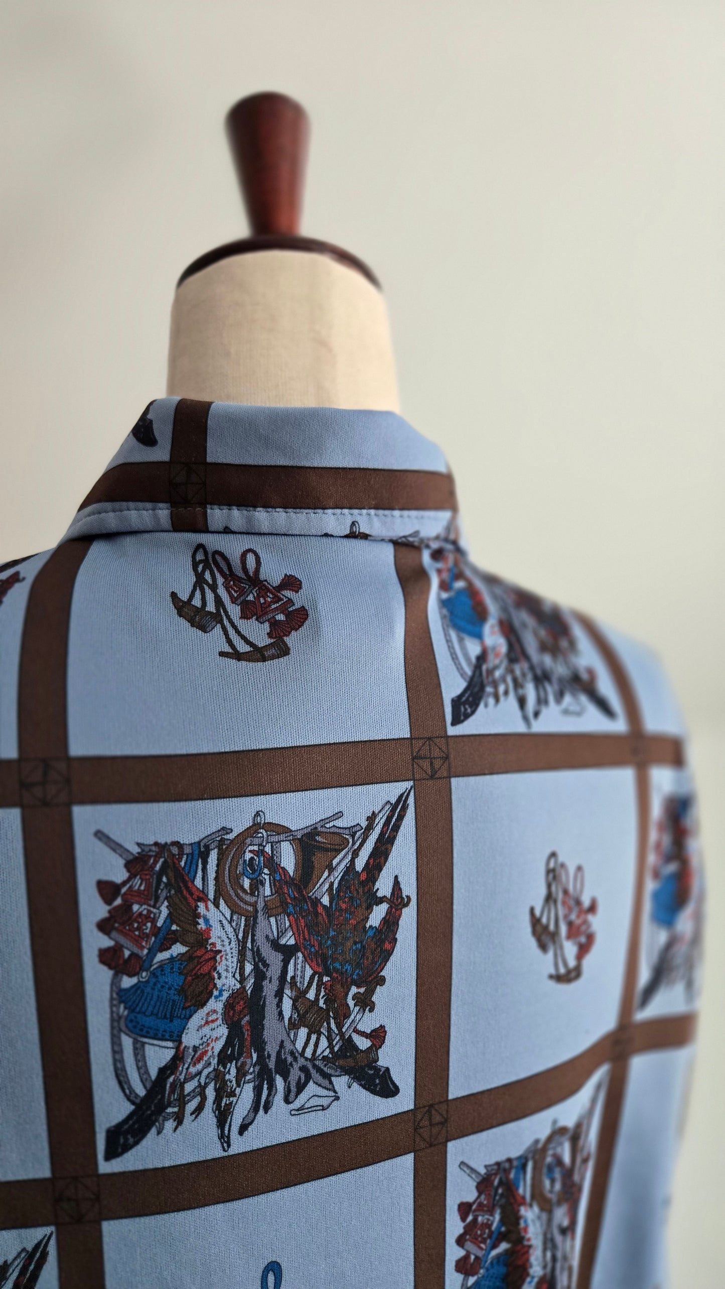 Lucky Tops by L&K Vintage Hunting Still Life Print Top - XL