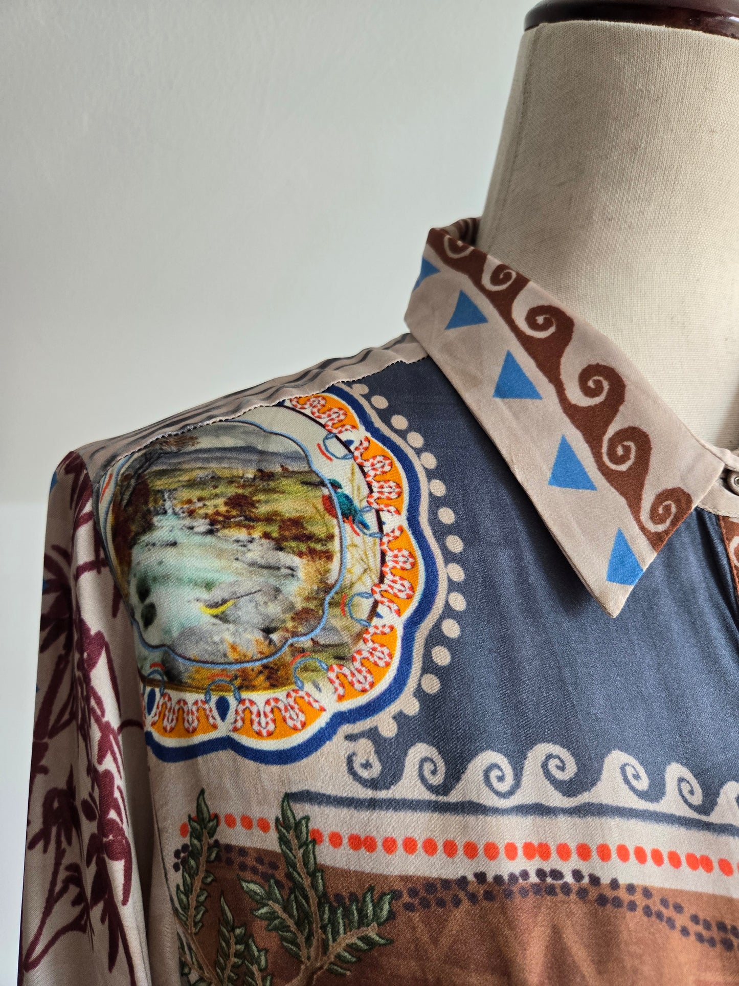 Ranna Gill Travel Print Luxury Resort Wear Blouse - Large