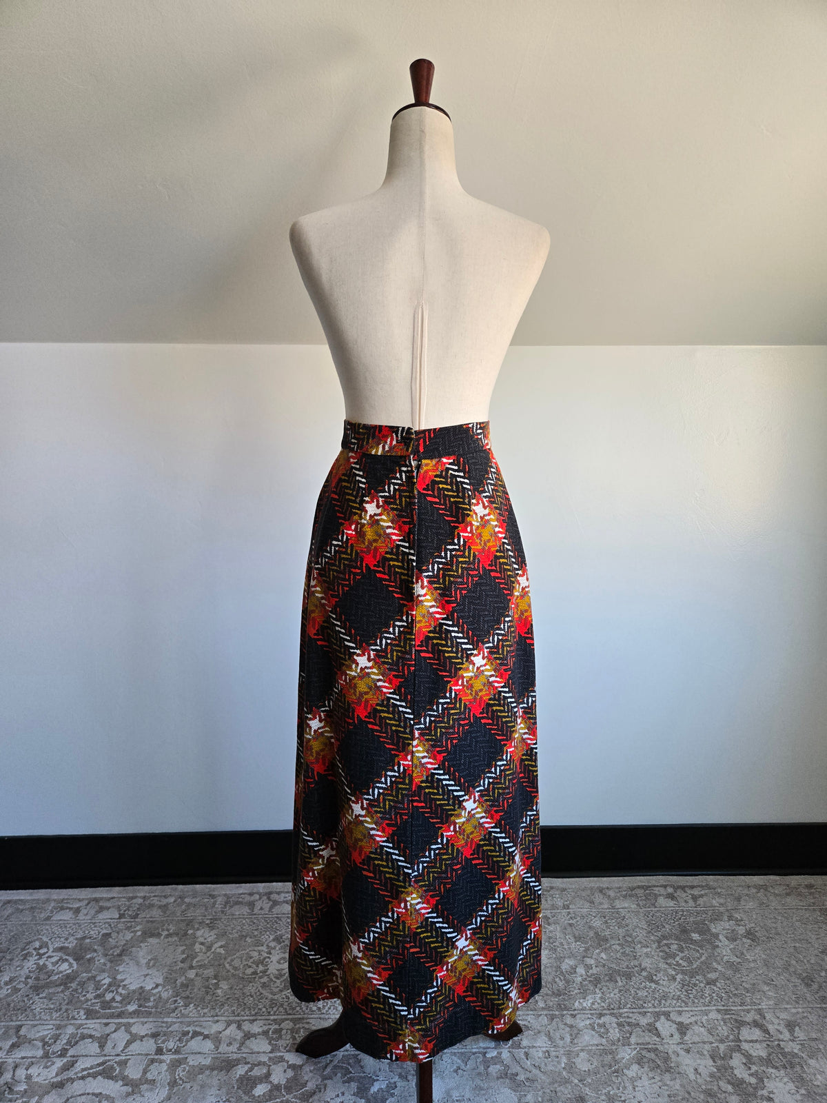 Vintage 60s Hand Made Barkcloth Bias Cut Plaid A Line Skirt - W25
