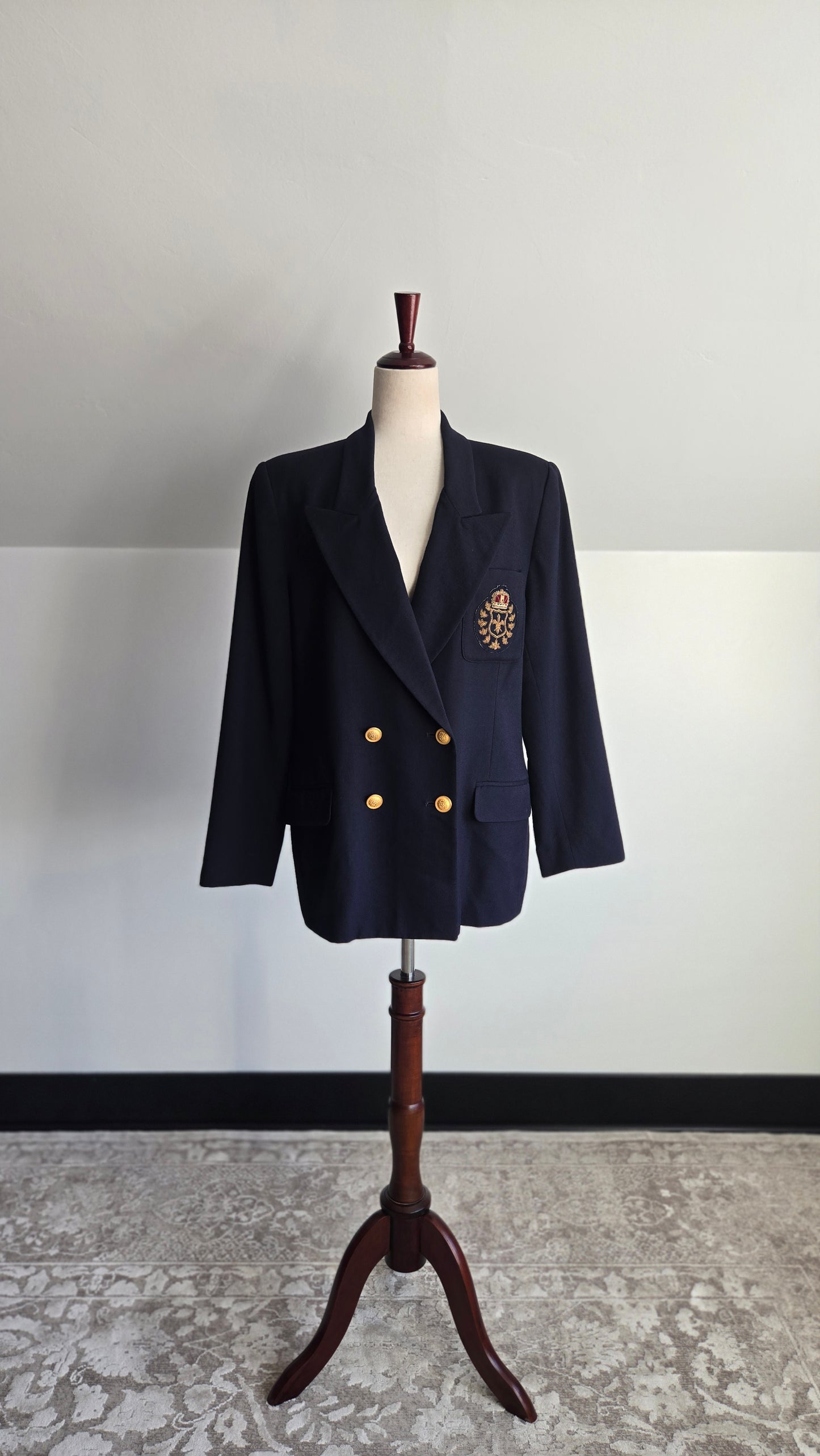 Embassy Row Vintage Pure Wool Navy Blazer with 3D Crest - Large
