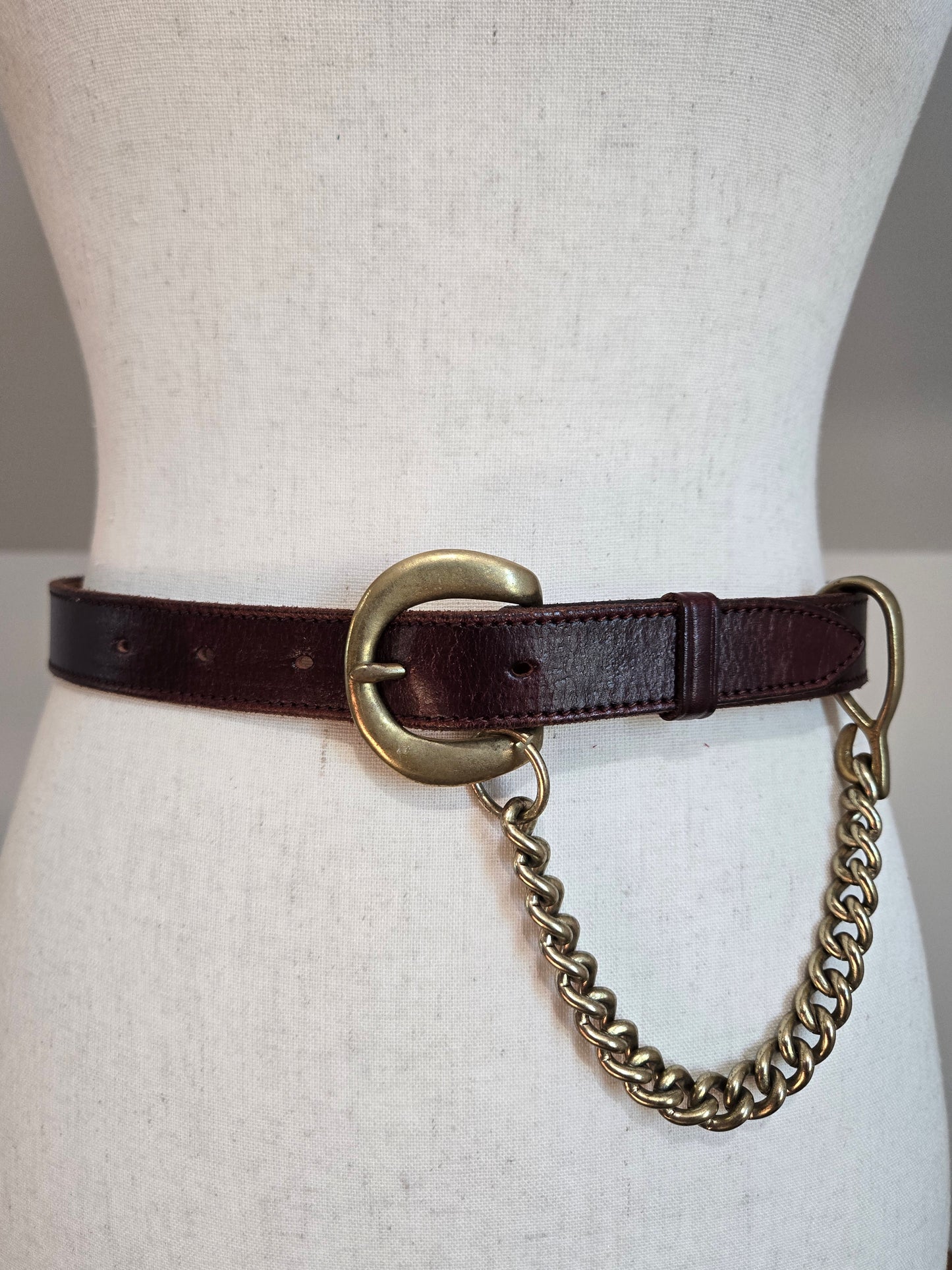 Vintage DKNY Leather Belt with Brass Chain Detail - W25-29"