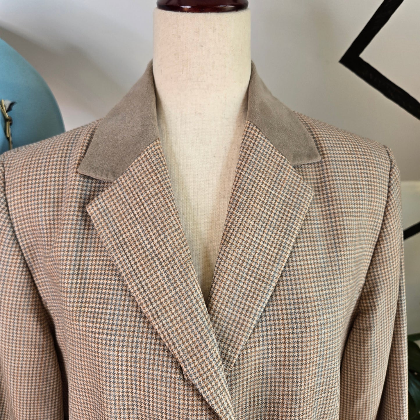 Vintage Pendleton Virgin Wool Micro Plaid Tan Blazer with Suede Collar - size 14