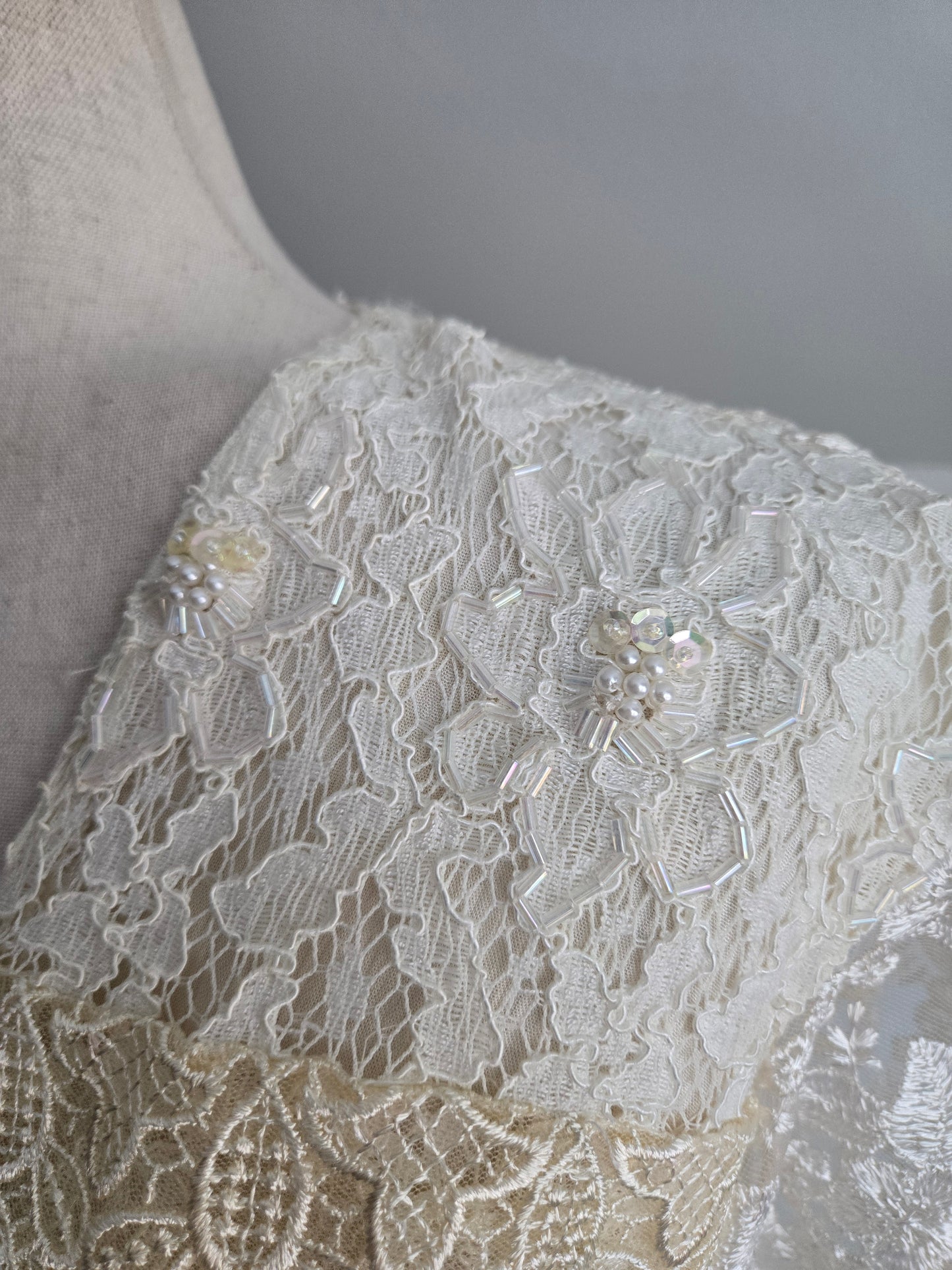 Surya Vintage White Lace Two Piece Pant Set - medium