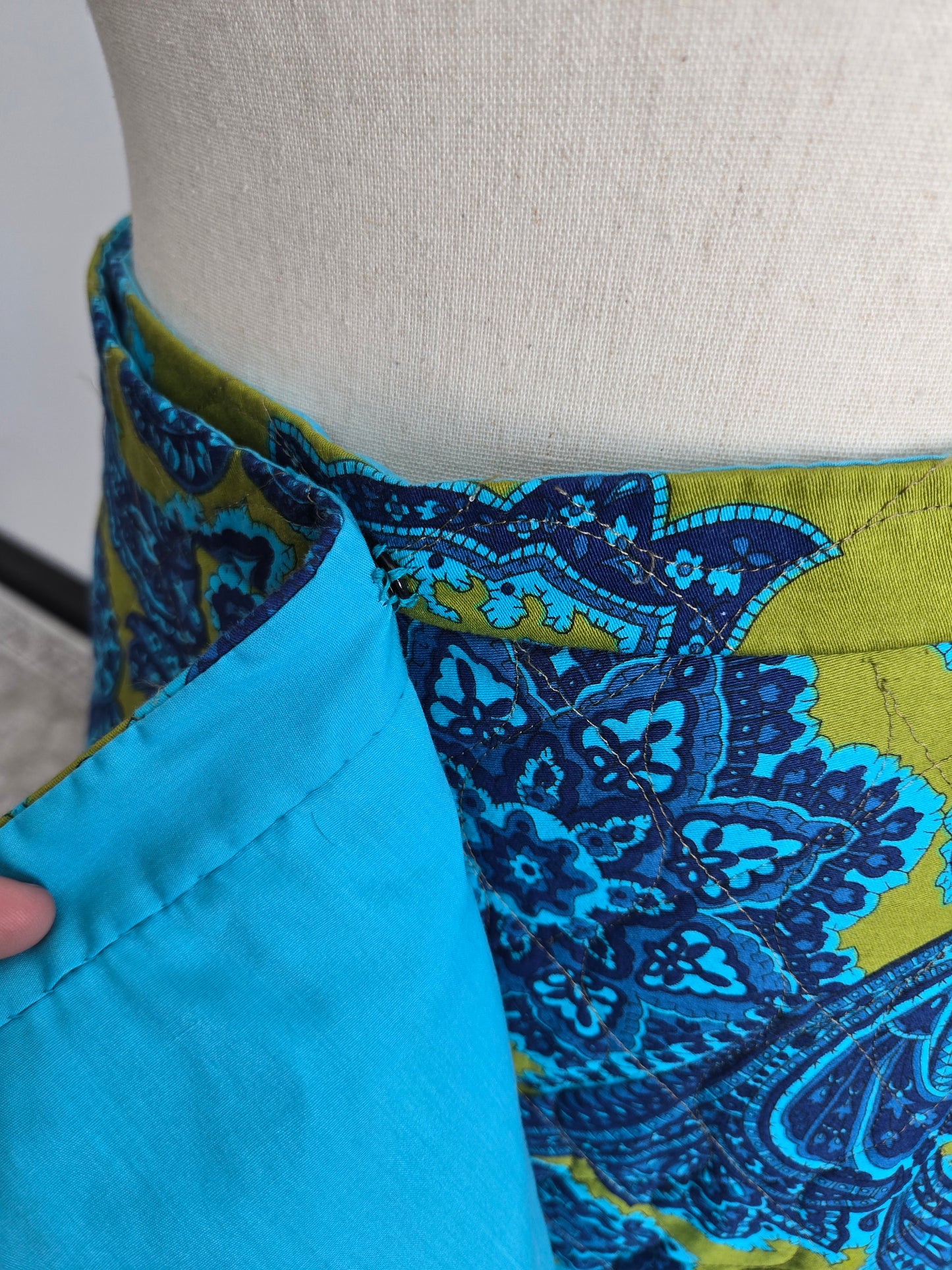 Vintage 1970s Quilted Wrap Skirt - W28"+