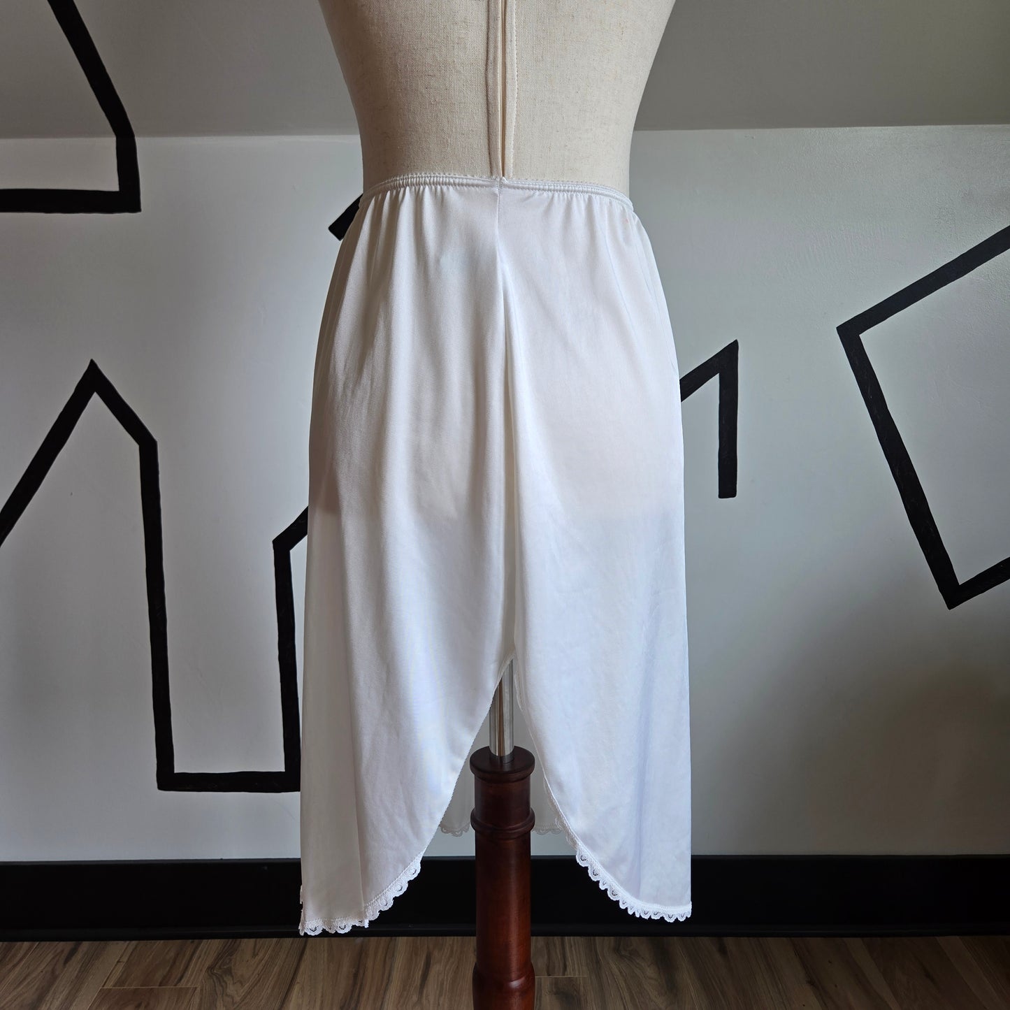 Sears Vintage White Slip Skirt - small