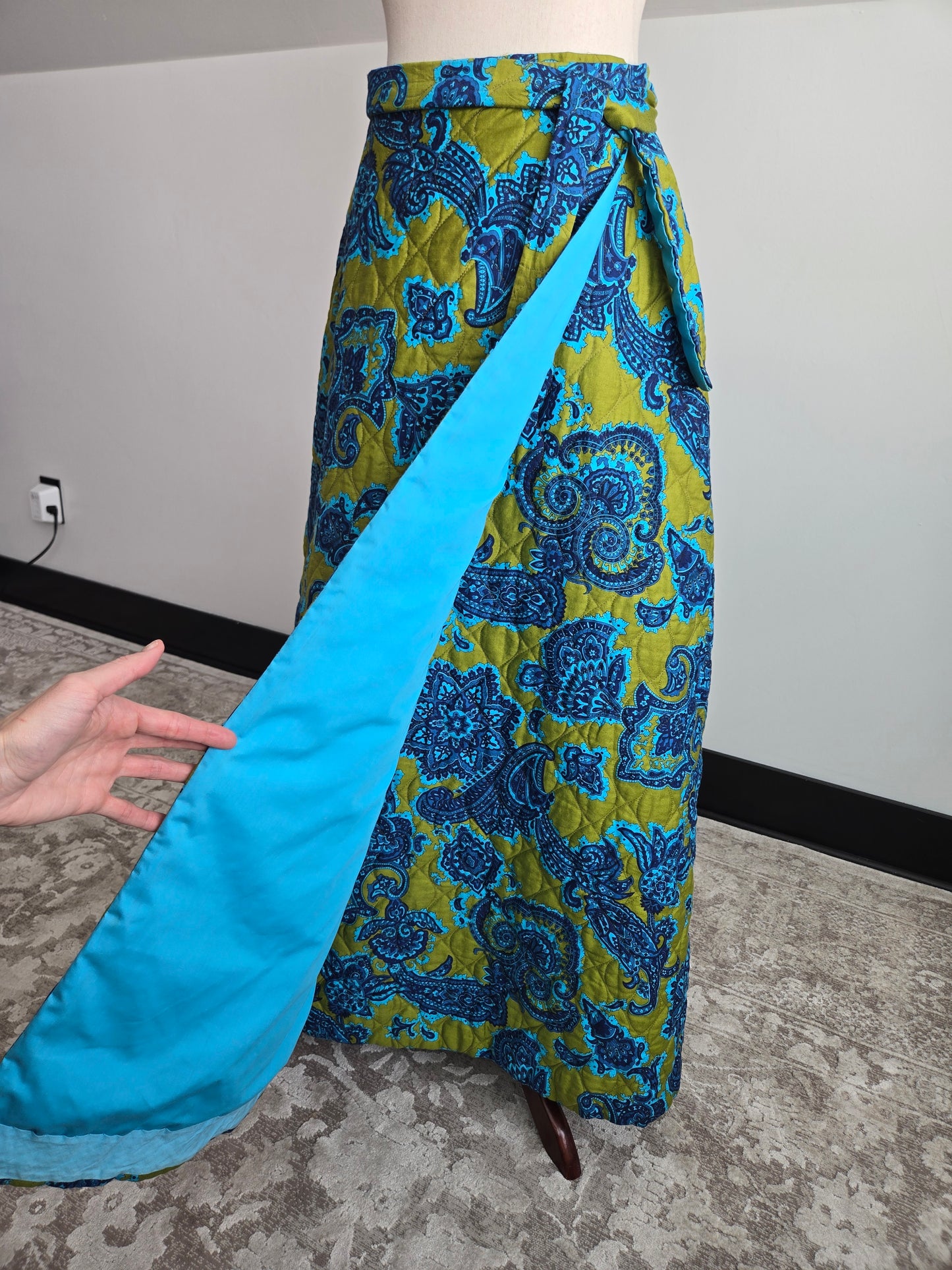 Vintage 1970s Quilted Wrap Skirt - W28"+