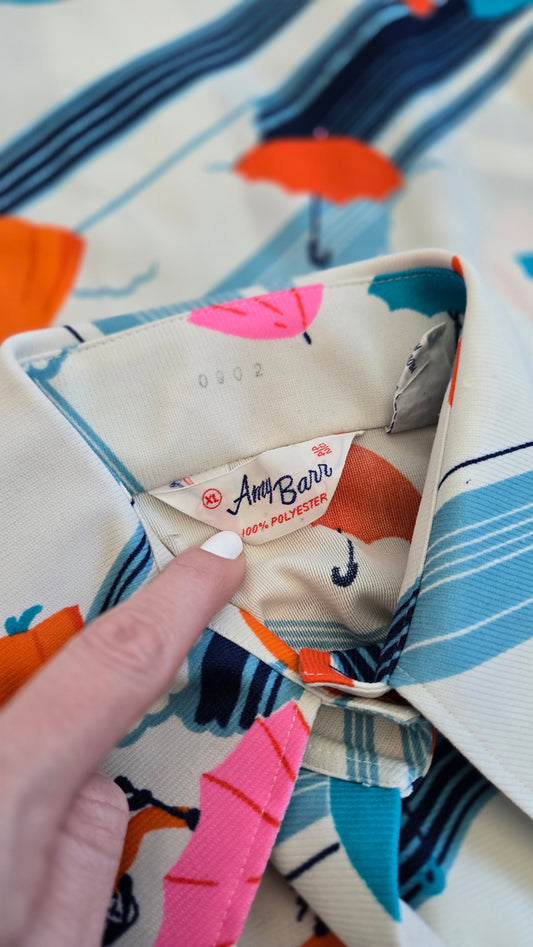 Amy Barr Vintage 70s Novelty Umbrella Lady Shirt - large