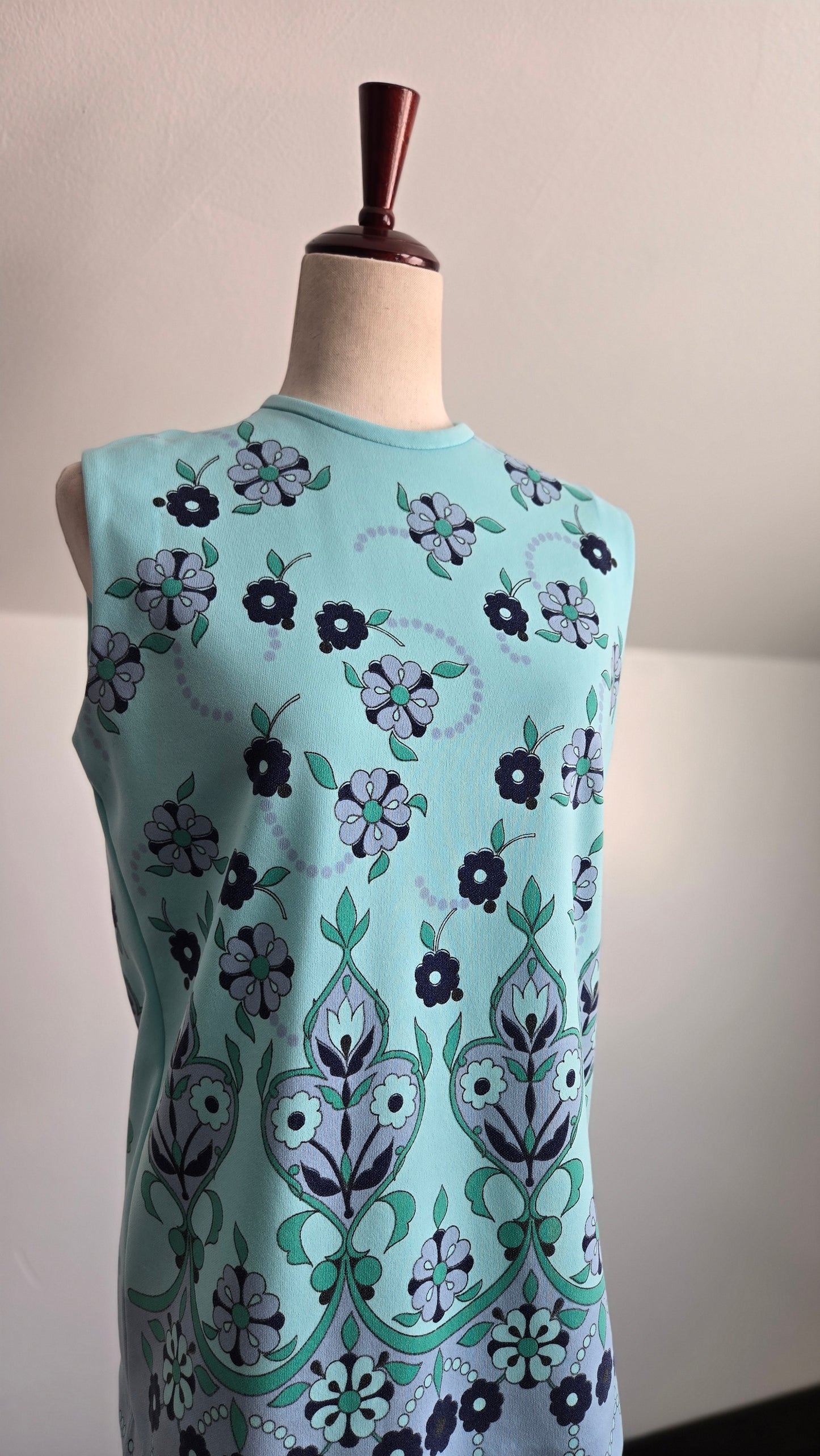 Vintage 1970s Novelty Tank - medium