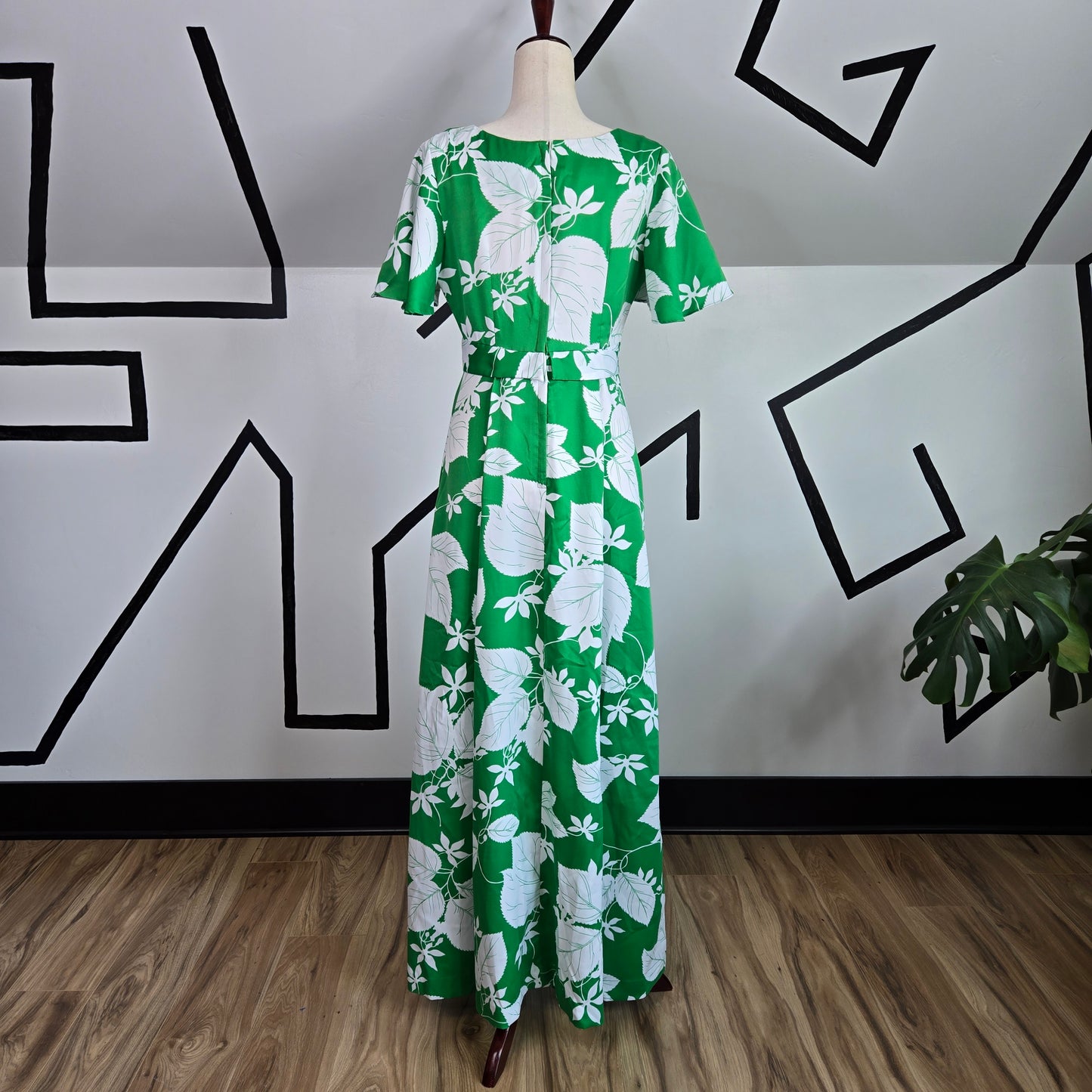 Hawaii Nei Honolulu Vintage 1960s Green and White Maxi Dress