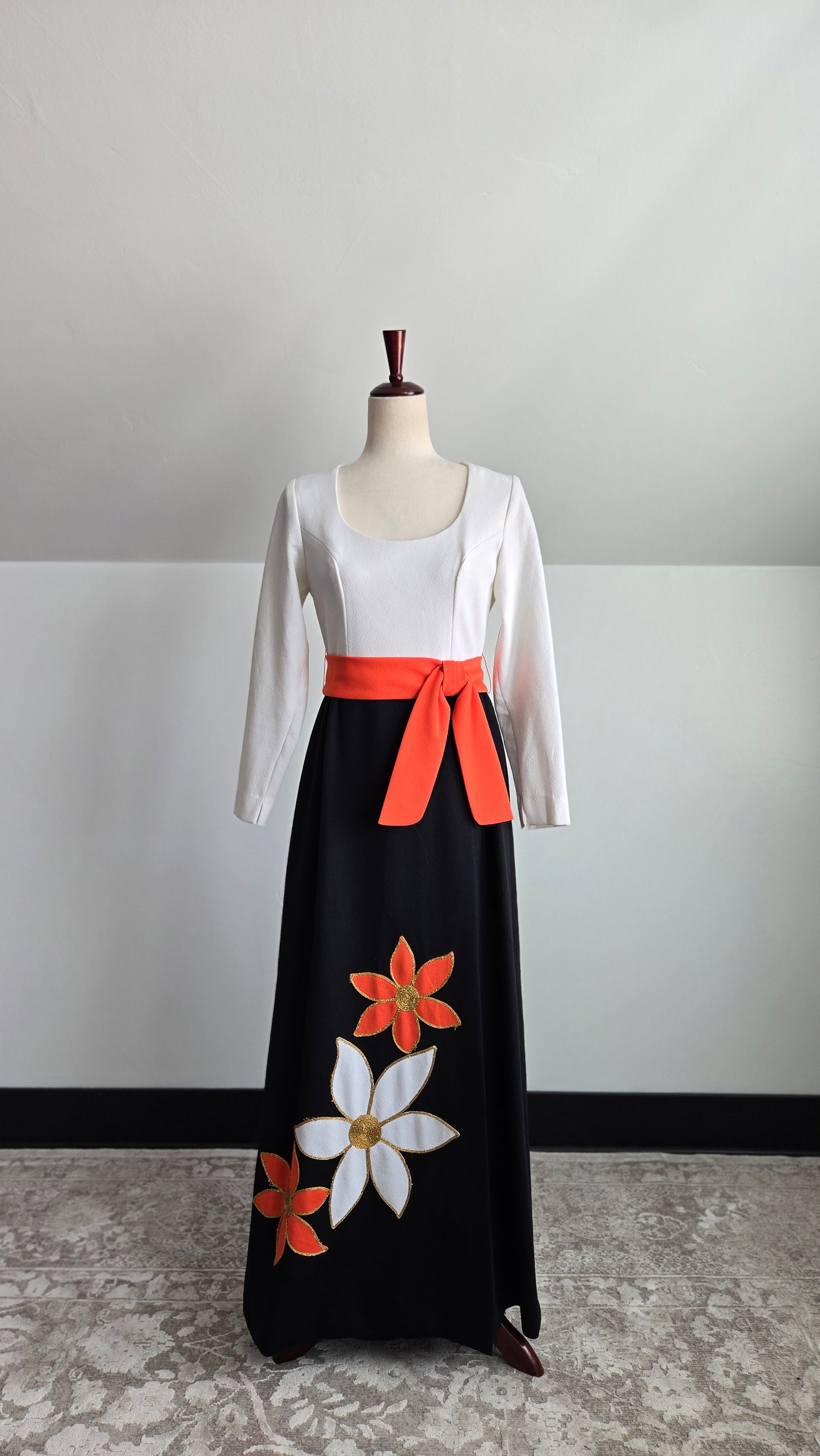 Carroll's Vintage 70s Flower Power Maxi Dress - medium