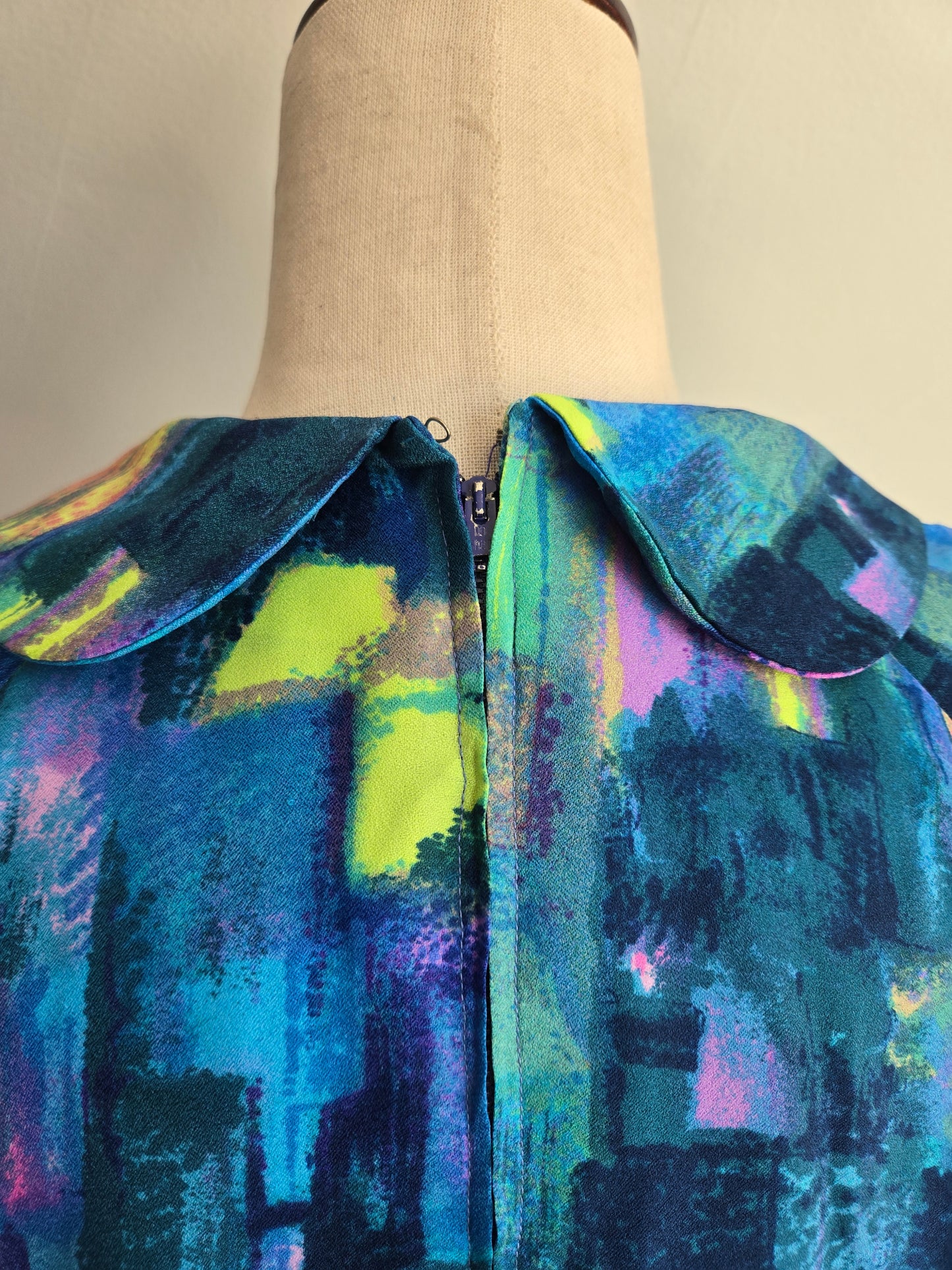 Vintage 1960s Artsy Colorful Shift Dress - L/XL
