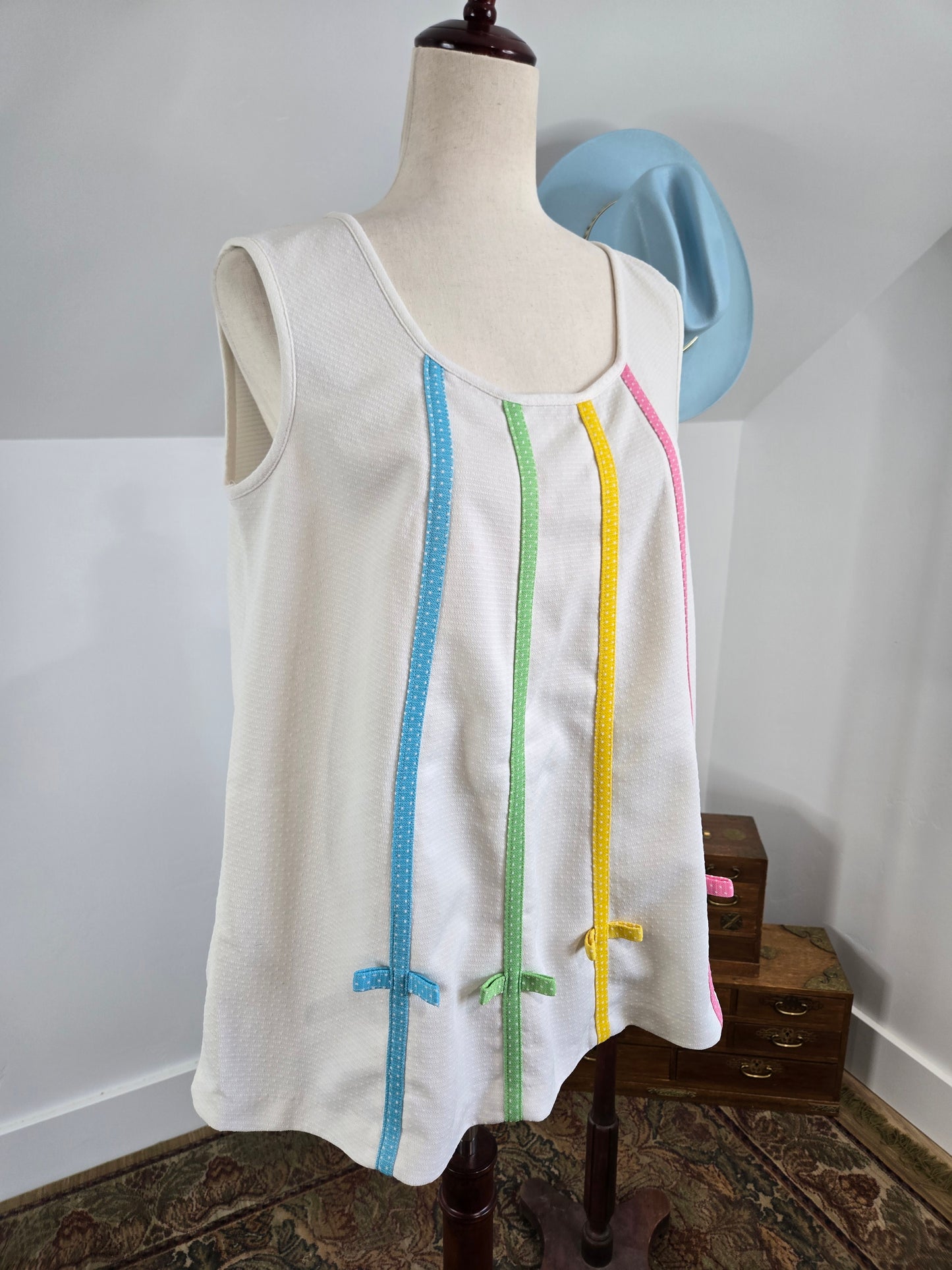 Mario Vintage 60s Colorful Bow Tank Top - Large
