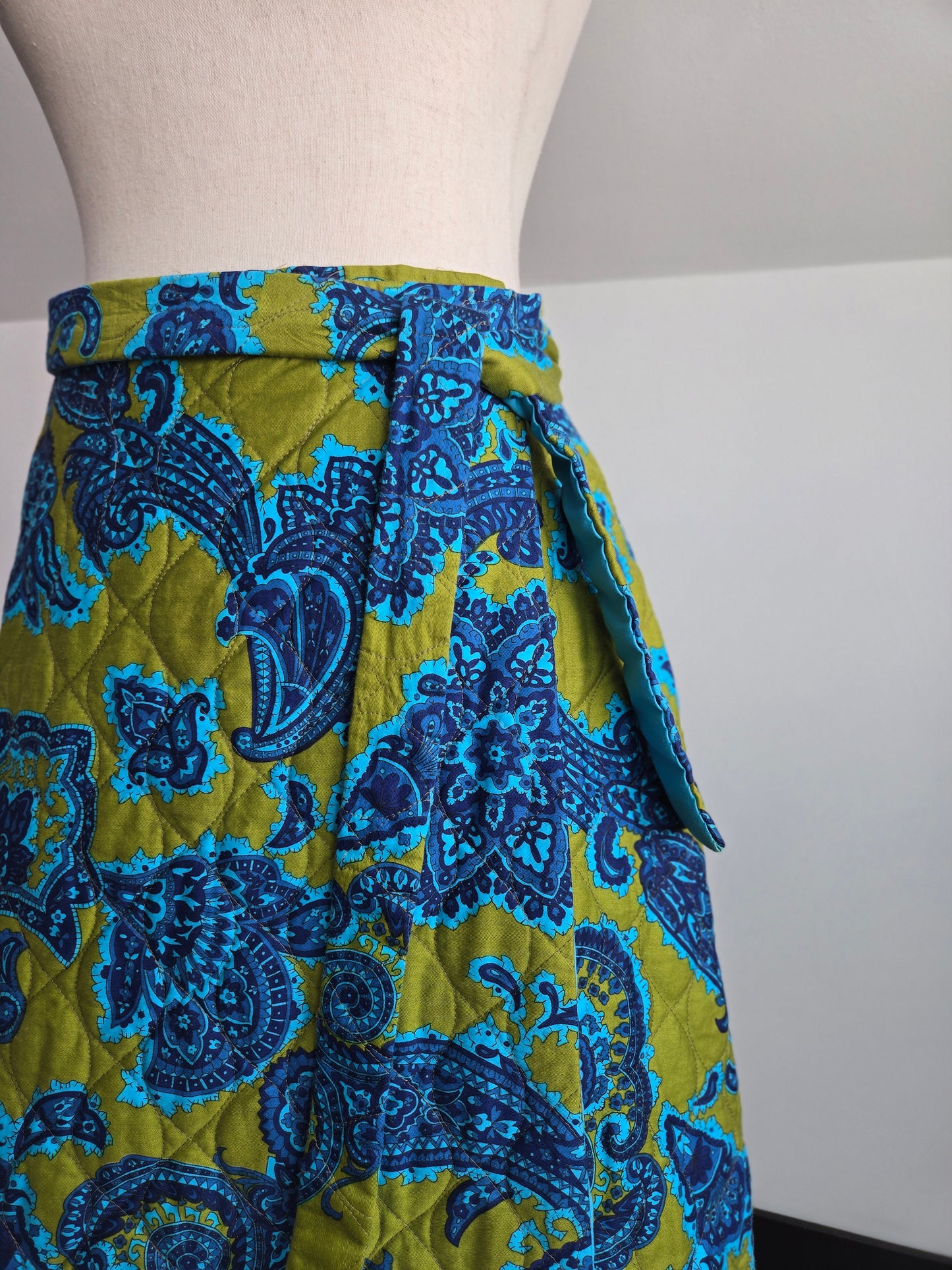 Vintage 1970s Quilted Wrap Skirt - W28"+