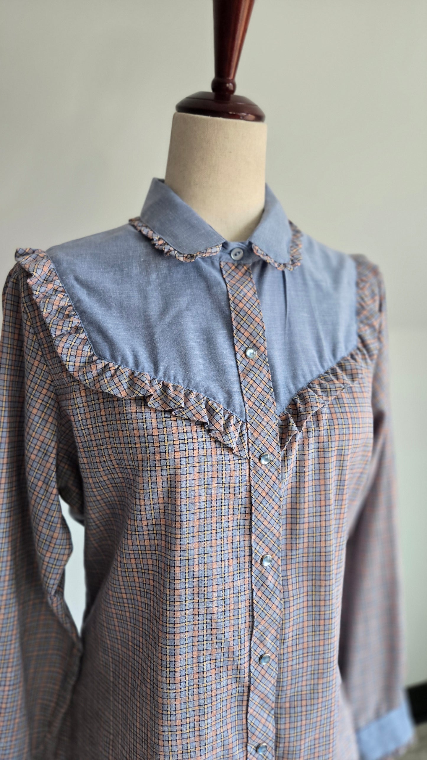 Vintage 70s Millie Western Pearl Snap Shirt - large