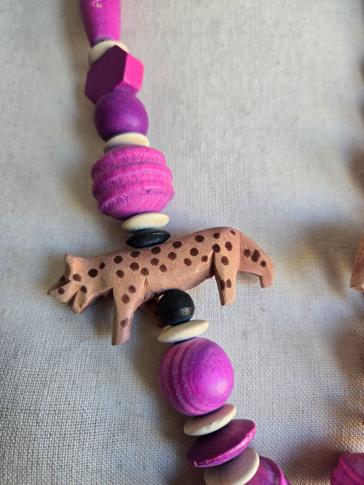 Safari Babe Wood Necklace - Pink