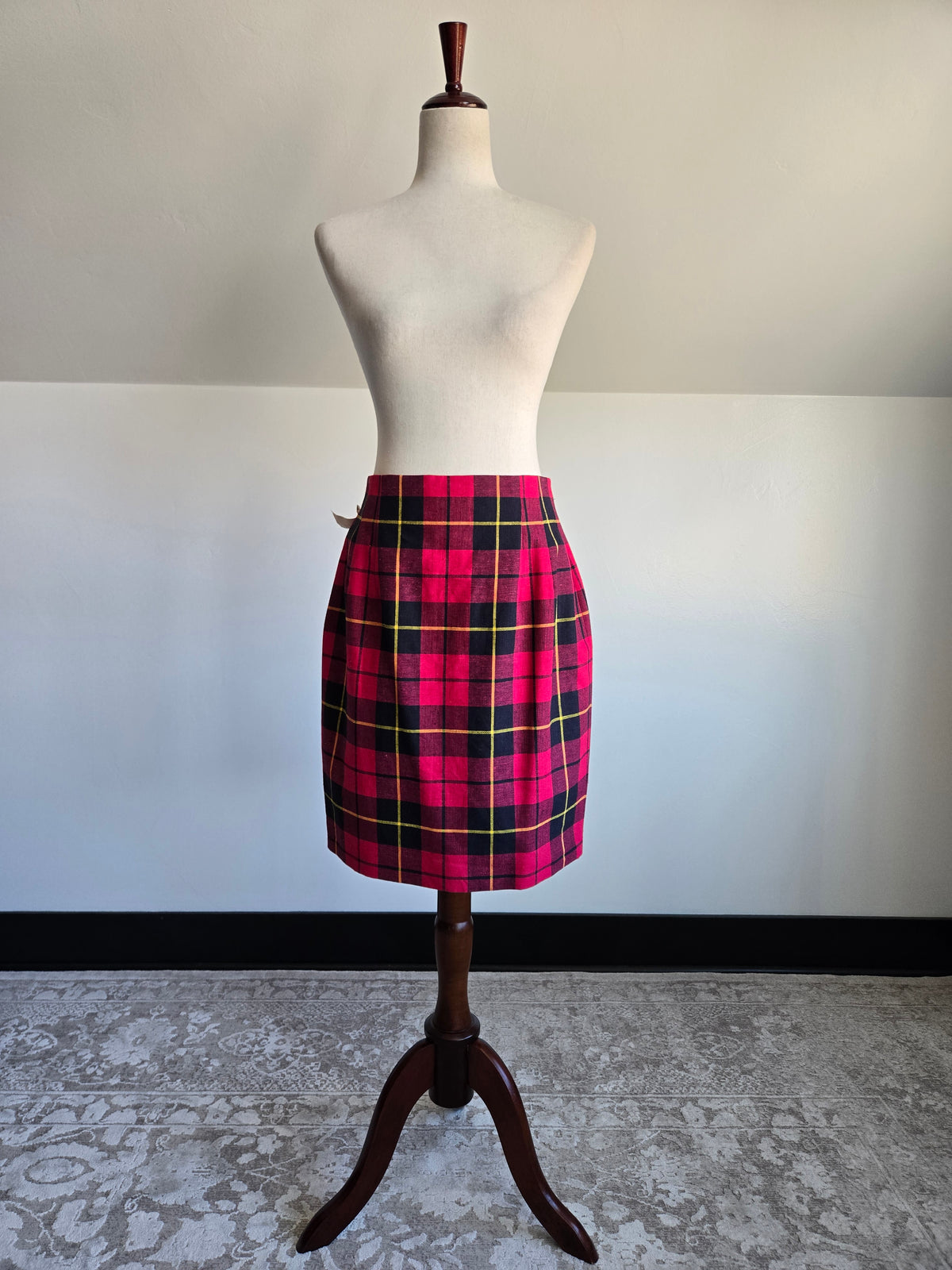 Deadstock Classiques Linen/Cotton Red Plaid Skirt Made in Japan - W28